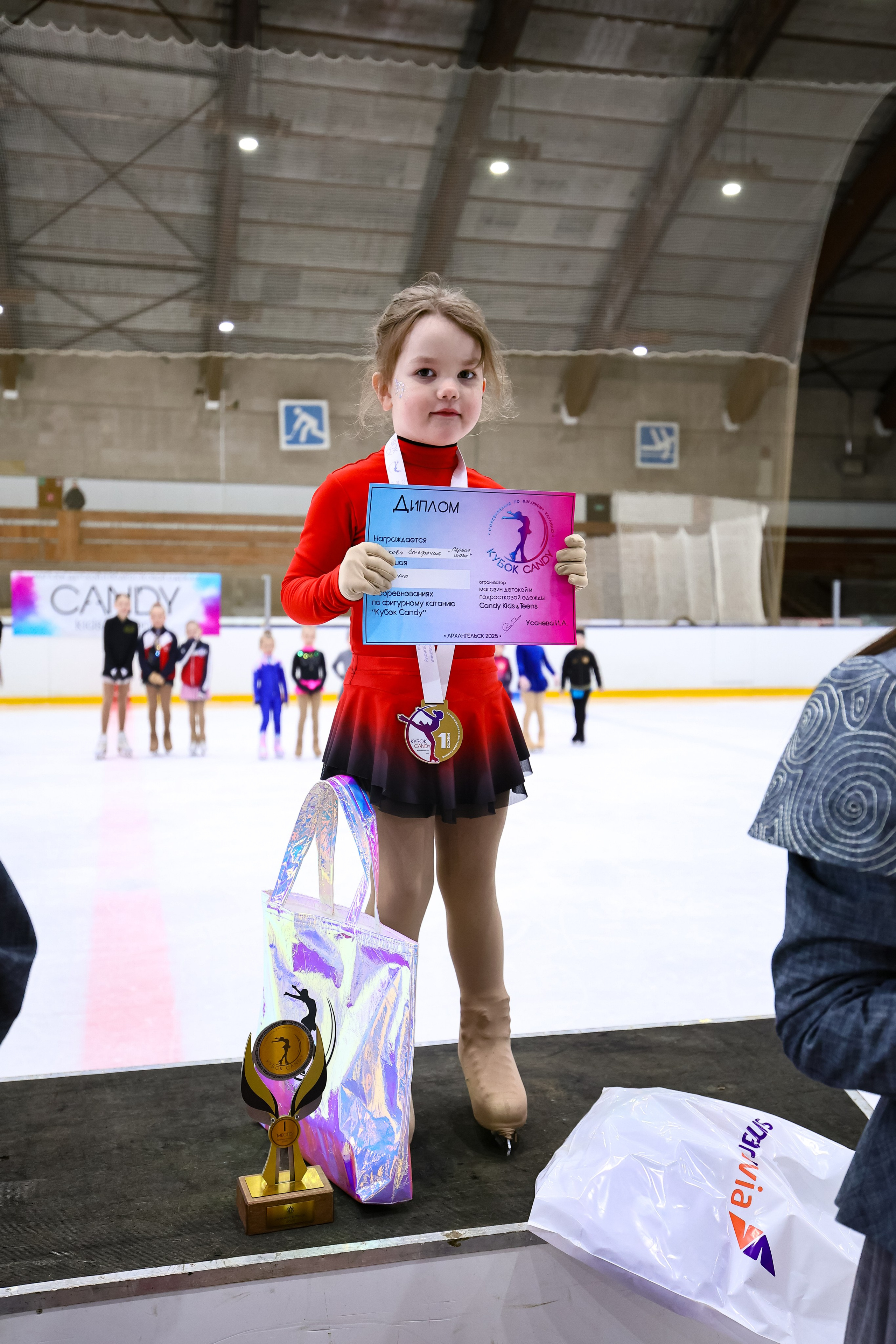 КУБОК CANDY 2025 В АРХАНГЕЛЬСКЕ НАГРАЖДЕНИЕ. ФК Фотограф в Санкт-Петербурге Наталья Понарина