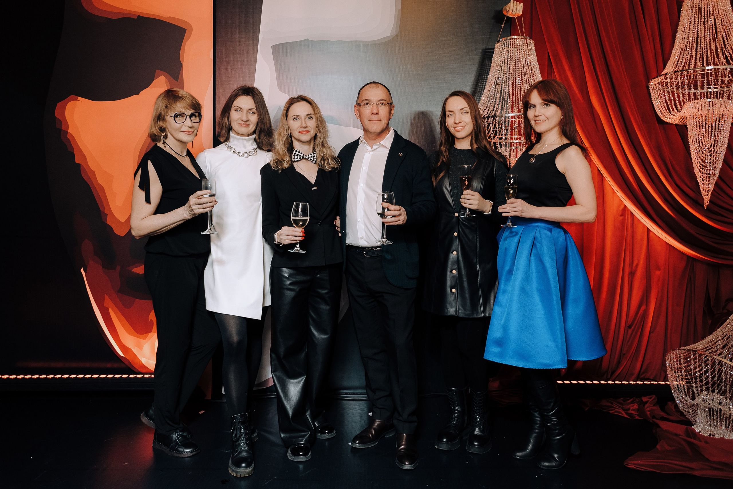 СПЕКТАКЛЬ «ВОЛШЕБНЫЕ ОЧКИ» ОПТИК-ЦЕНТР. Репортажный фотограф Зуев Роман г. Челябинск