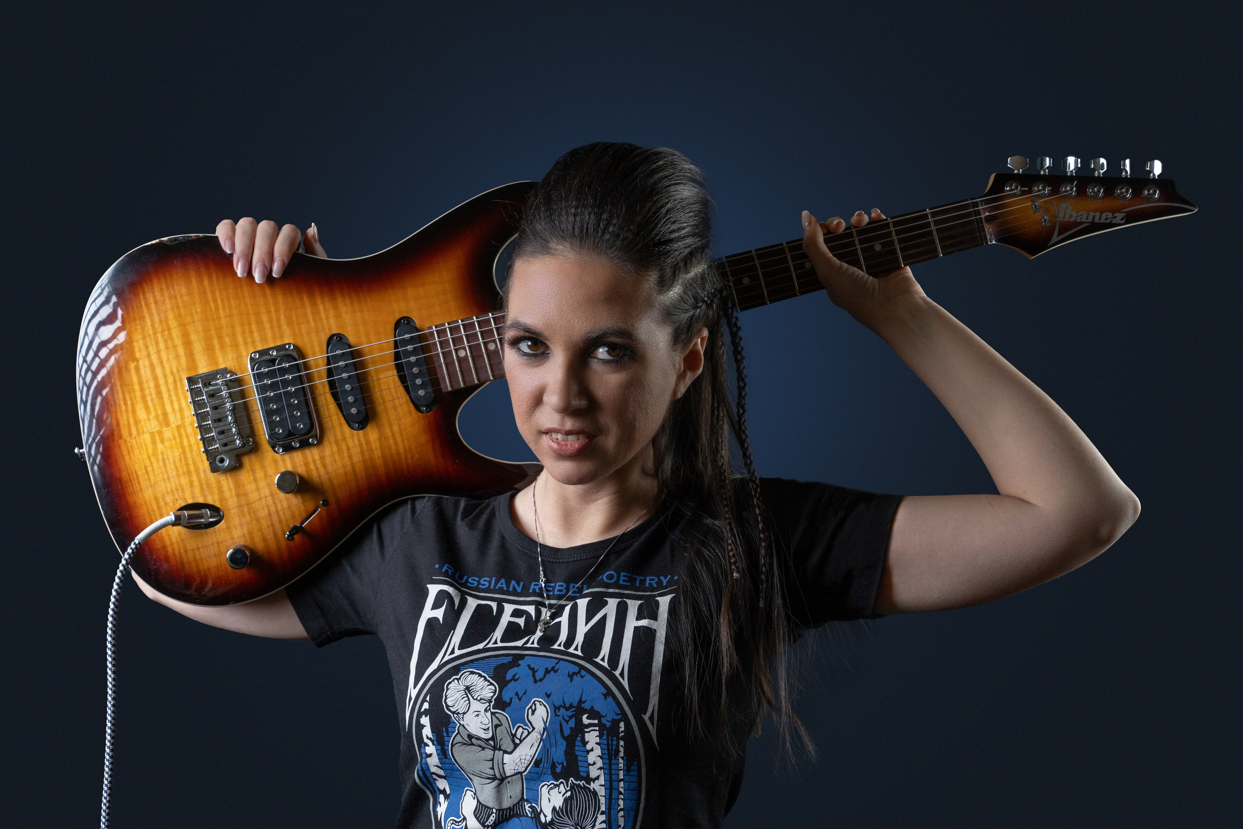 портрет с гитарой