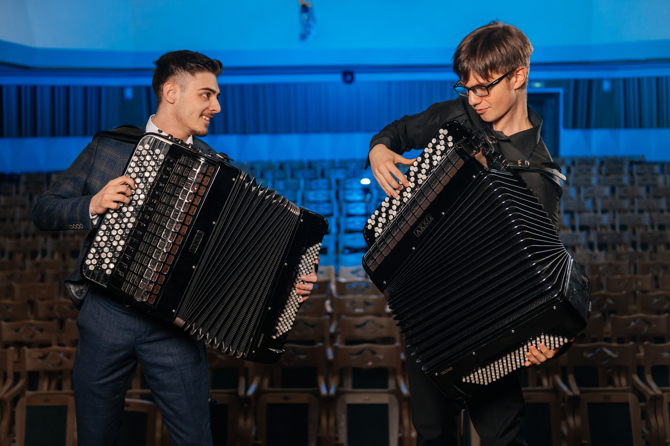 Старшие классы. Современные выпускные альбомы в Новосибирске