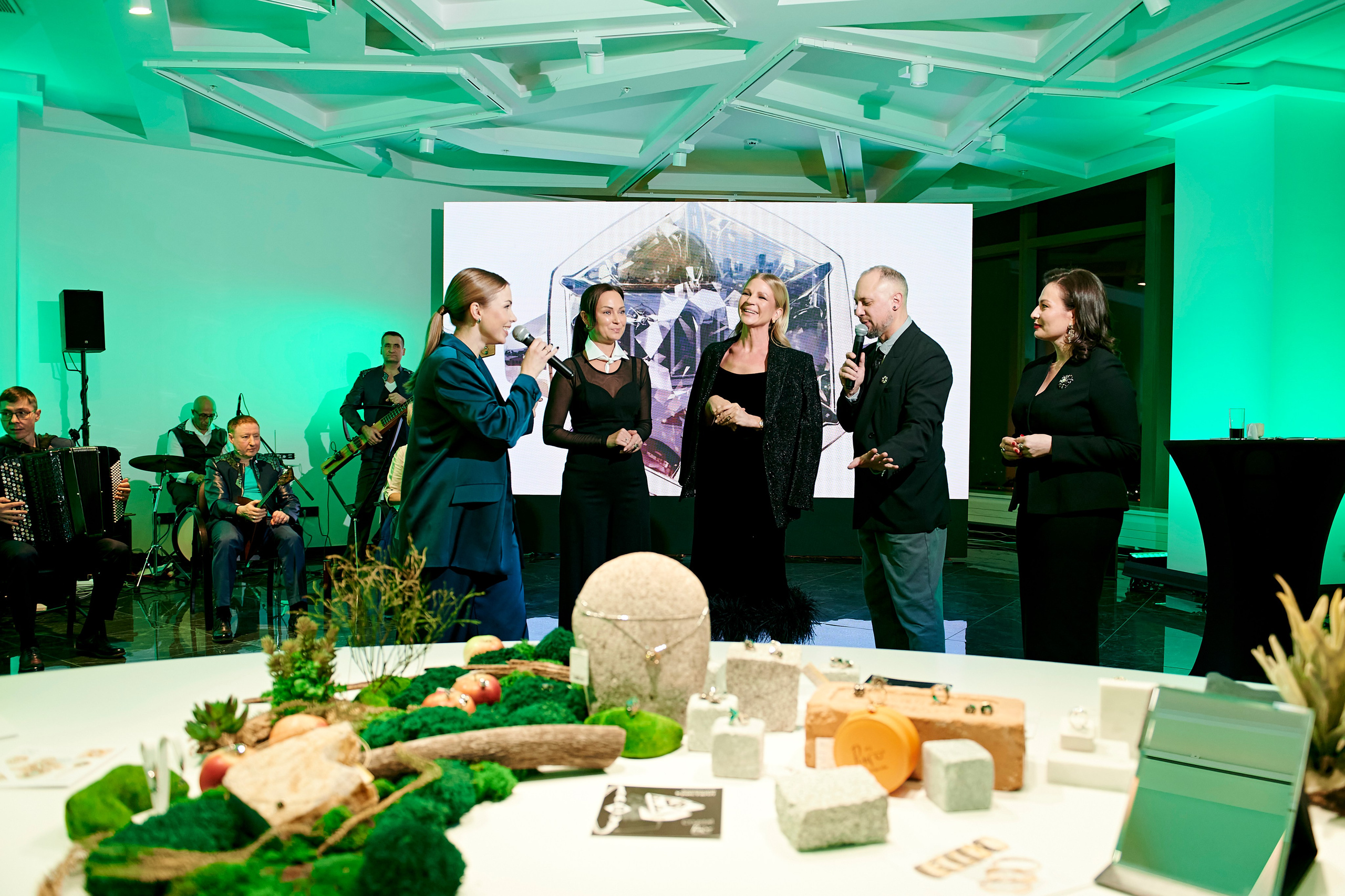 Ювелирный дом Ринго «Драгоценная история Урала». Фотограф Постольник Дарья