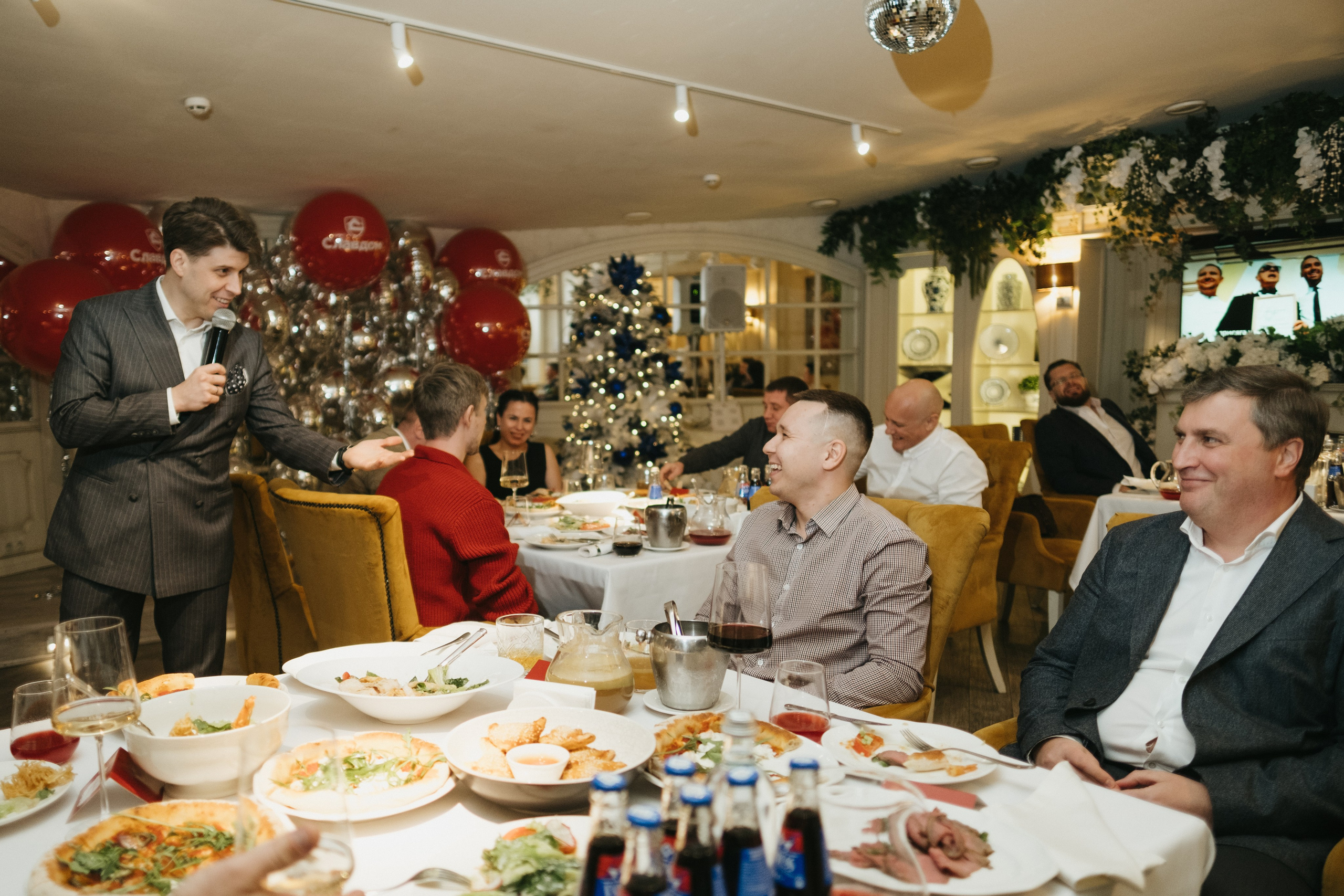 Репортажная съемка мероприятий. Свадебный фотограф Денис Ожигин в Краснодаре и крае. Эмоциональная и стильная съемка вашего дня