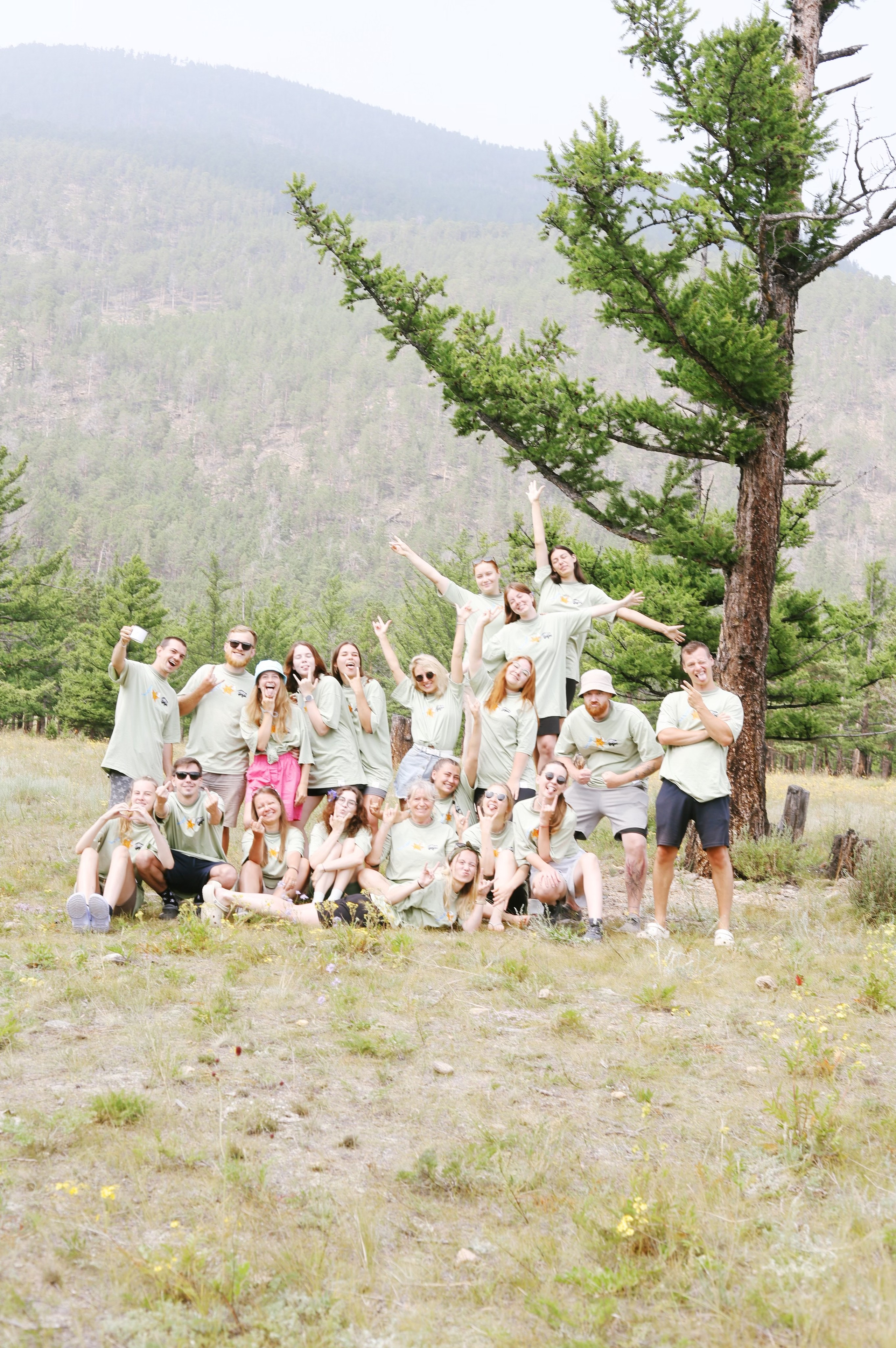 Лето 2024 / палатки. 1642 — первый лагерь для взрослых на Байкале