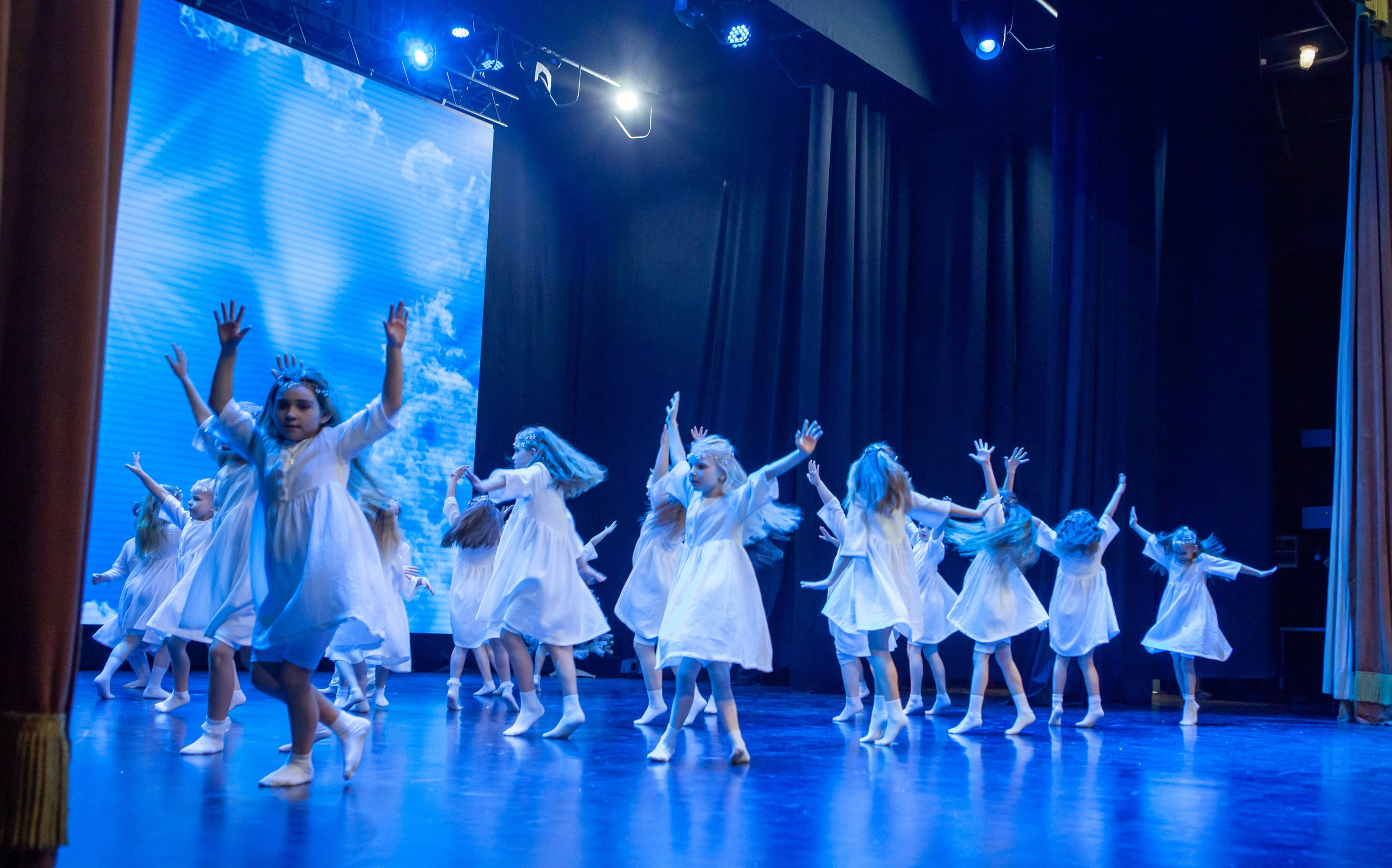 Концерт детской танцевальной школы. Репортажный, семейный, свадебный, портретный фотограф