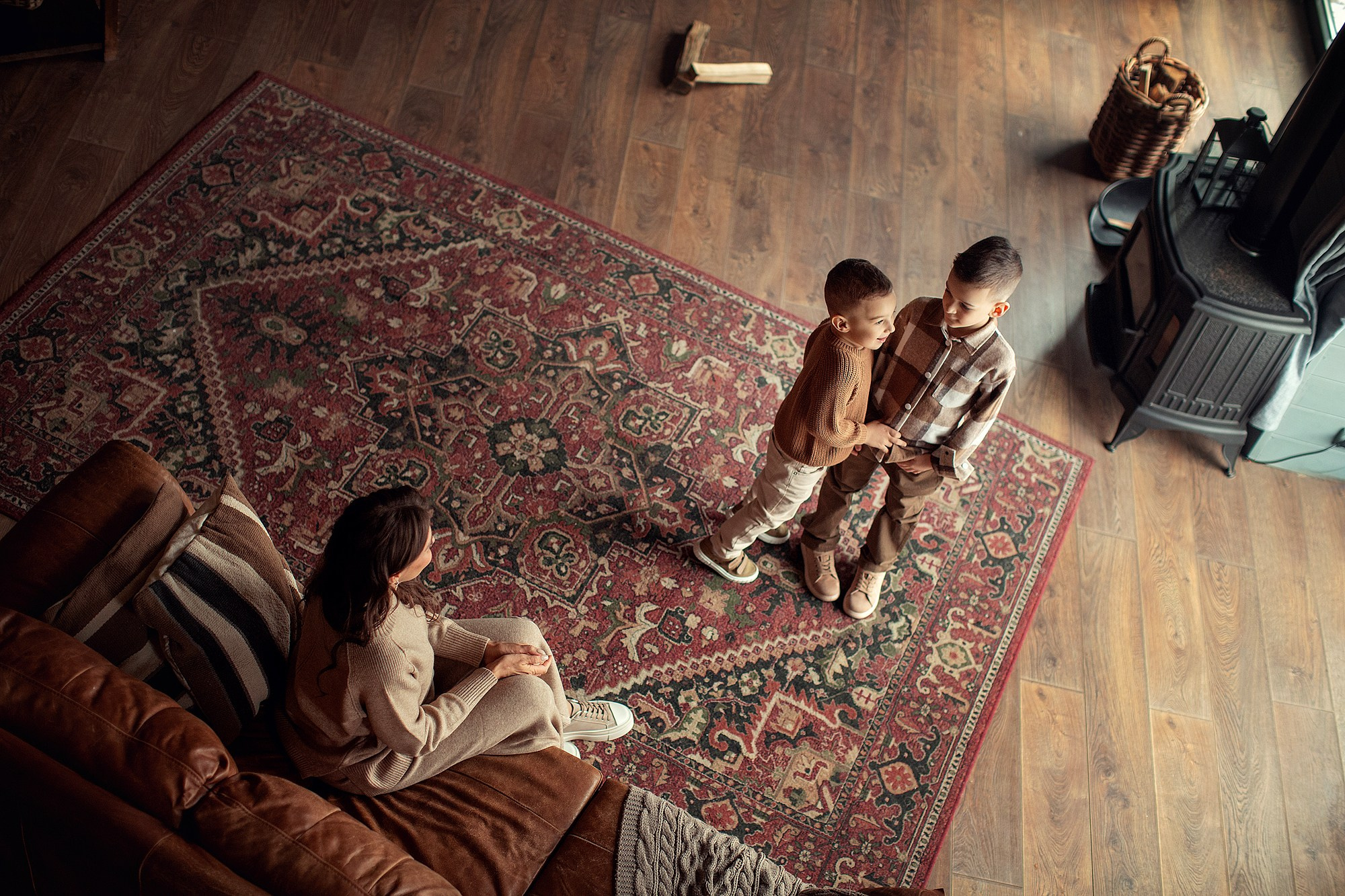 Студийная съемка мамы с сыновьями. Tatyana Nadezhdina Family photographer