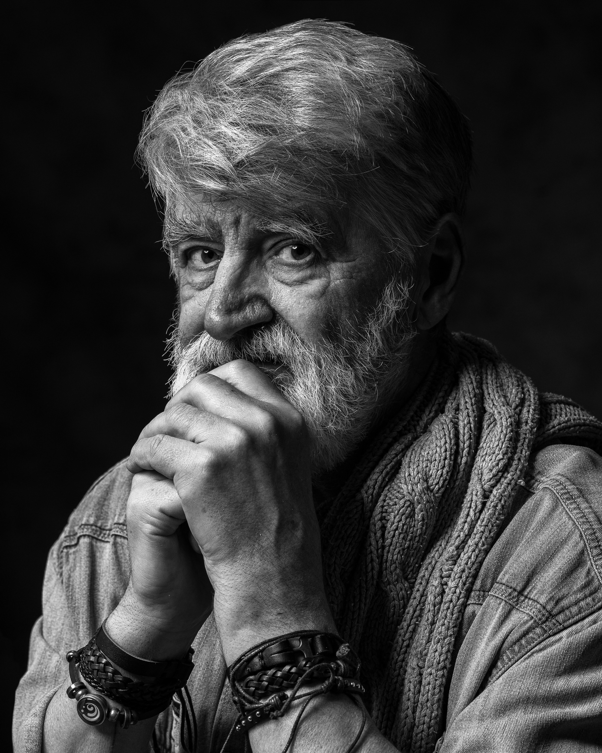 Антон Тимошевский, профессиональный портретный фотограф в Москве и Орле