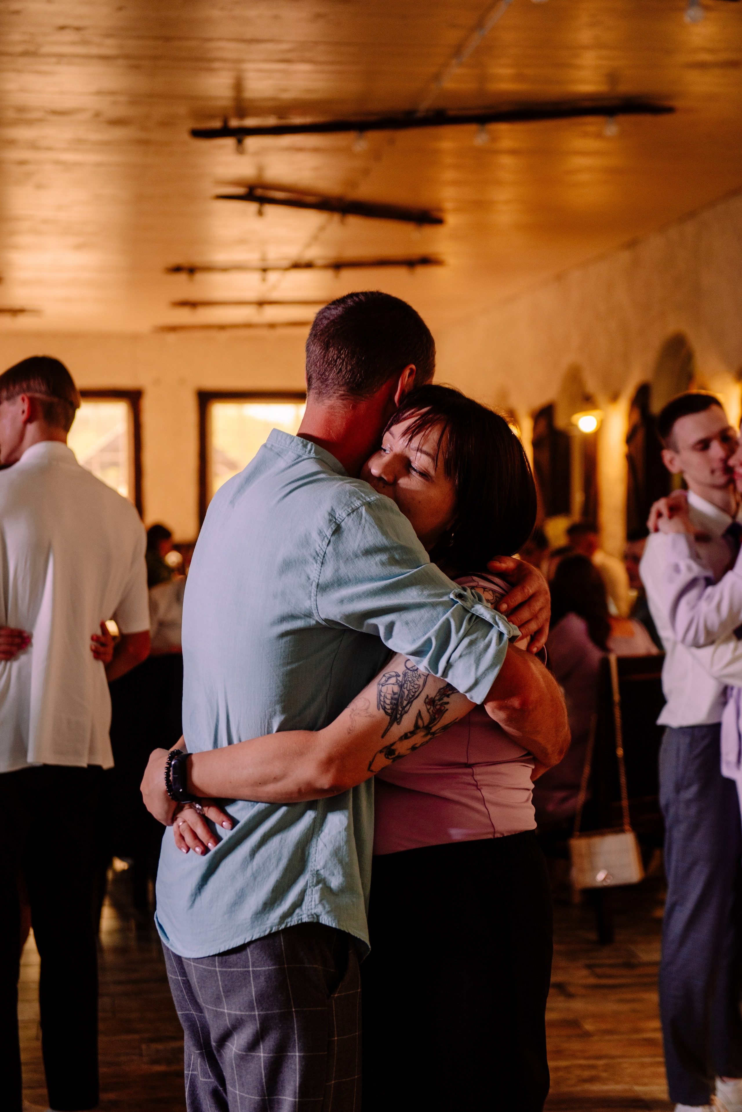 Юля и Саша — душевный банкет. Семейный и свадебный фотограф в Рязани Лиза Голованова