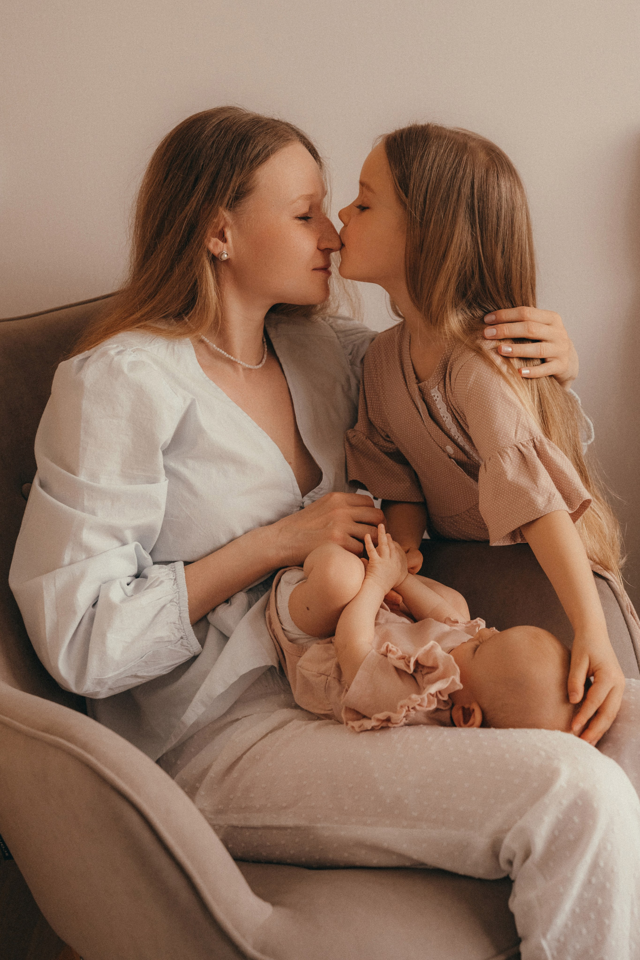 Дима, Саша, Ульяна и Даша. Семейный фотограф • Домашние съемки в Нижнем Новгороде