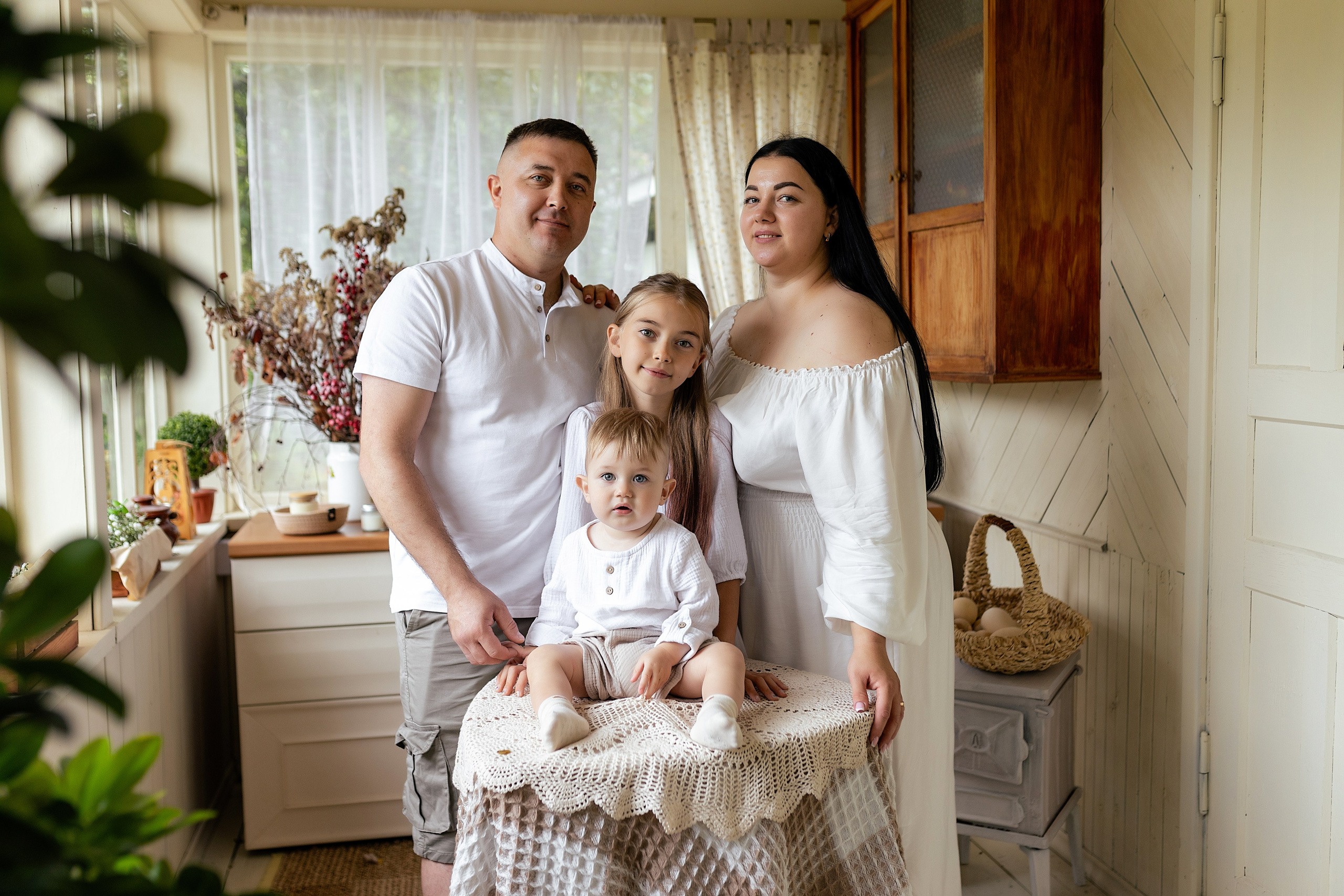 Семейная фотосессия на фотодаче в Купавне. Фотограф в Железнодорожном и Балашихе