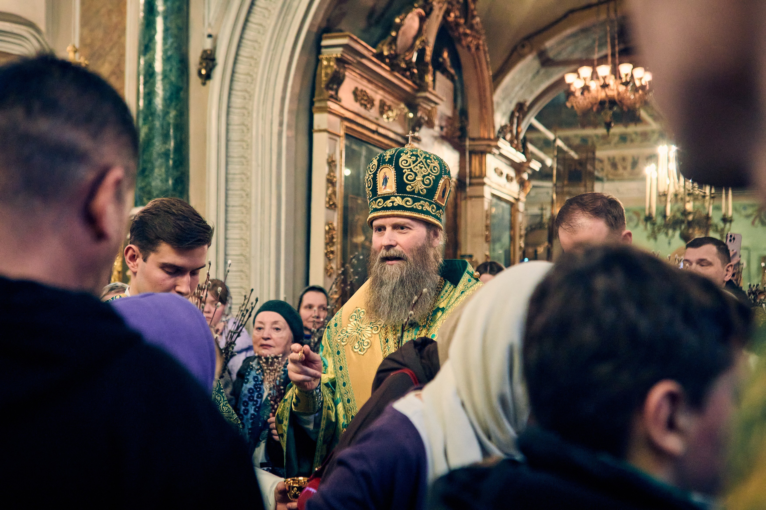 На всенощном бдении под Неделю ваий. DMITRY MOISEENKO — фотограф, художник, топ-стилист