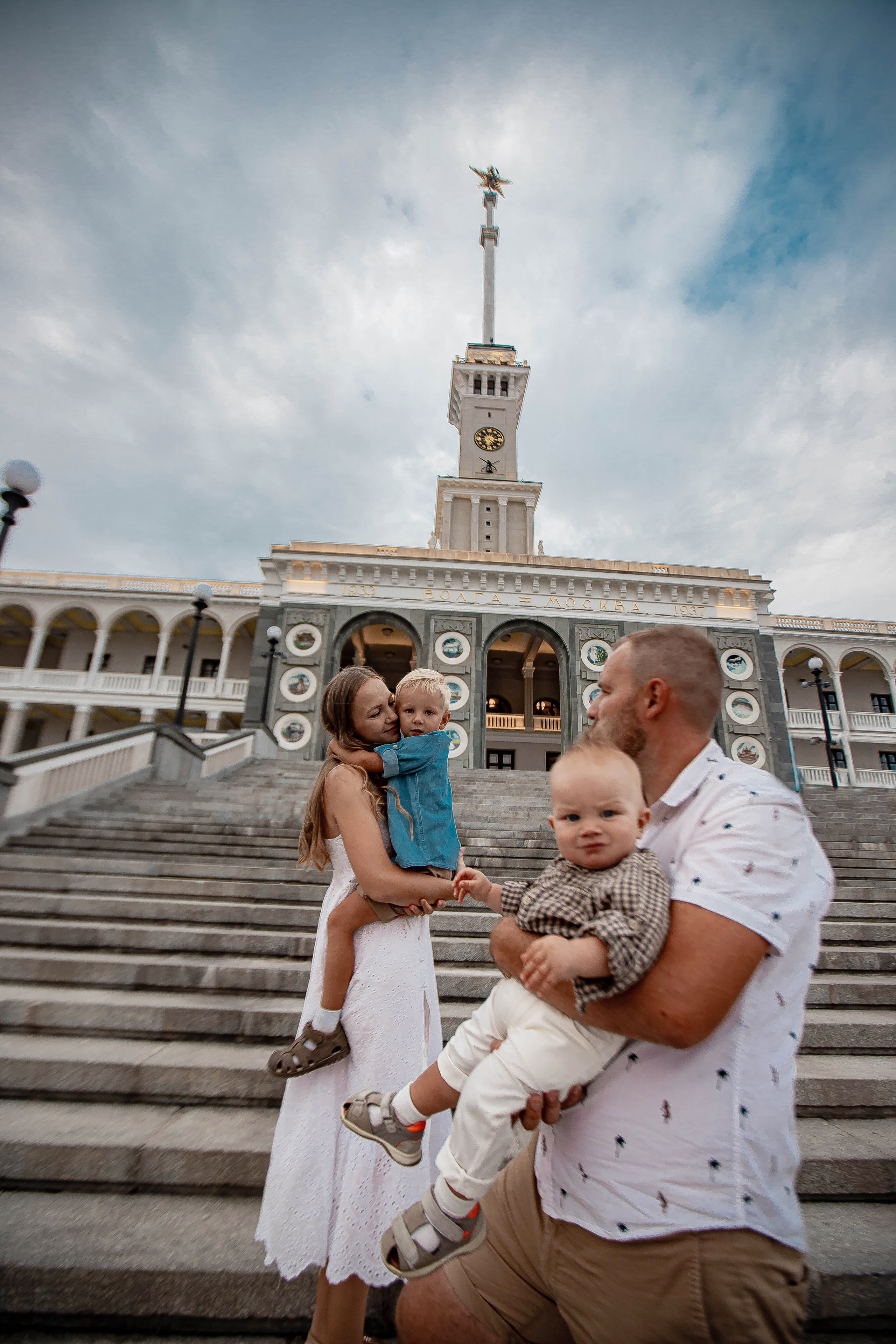 Family.Речной вокзал. Фотограф
