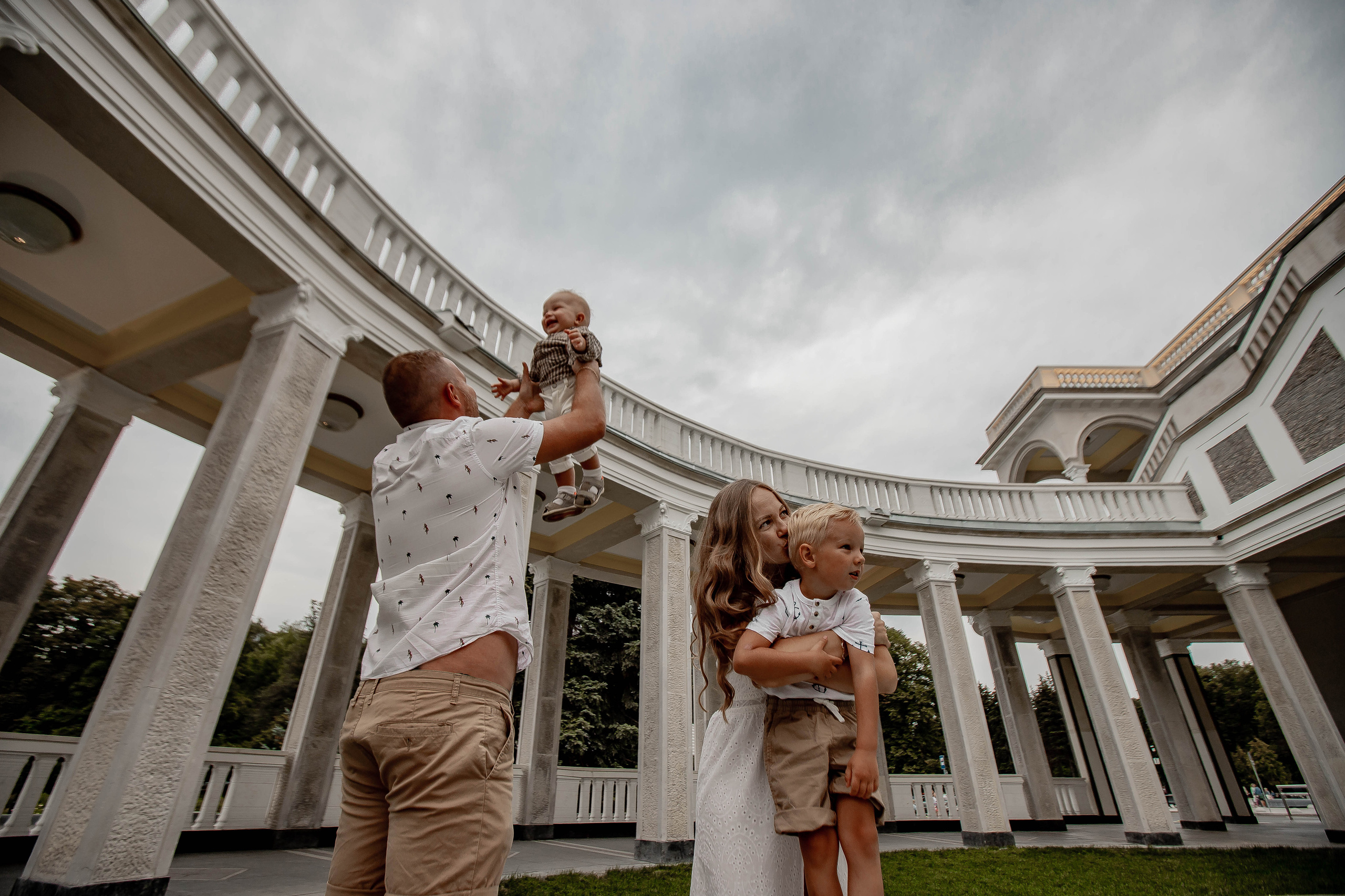 Family.Речной вокзал. Фотограф