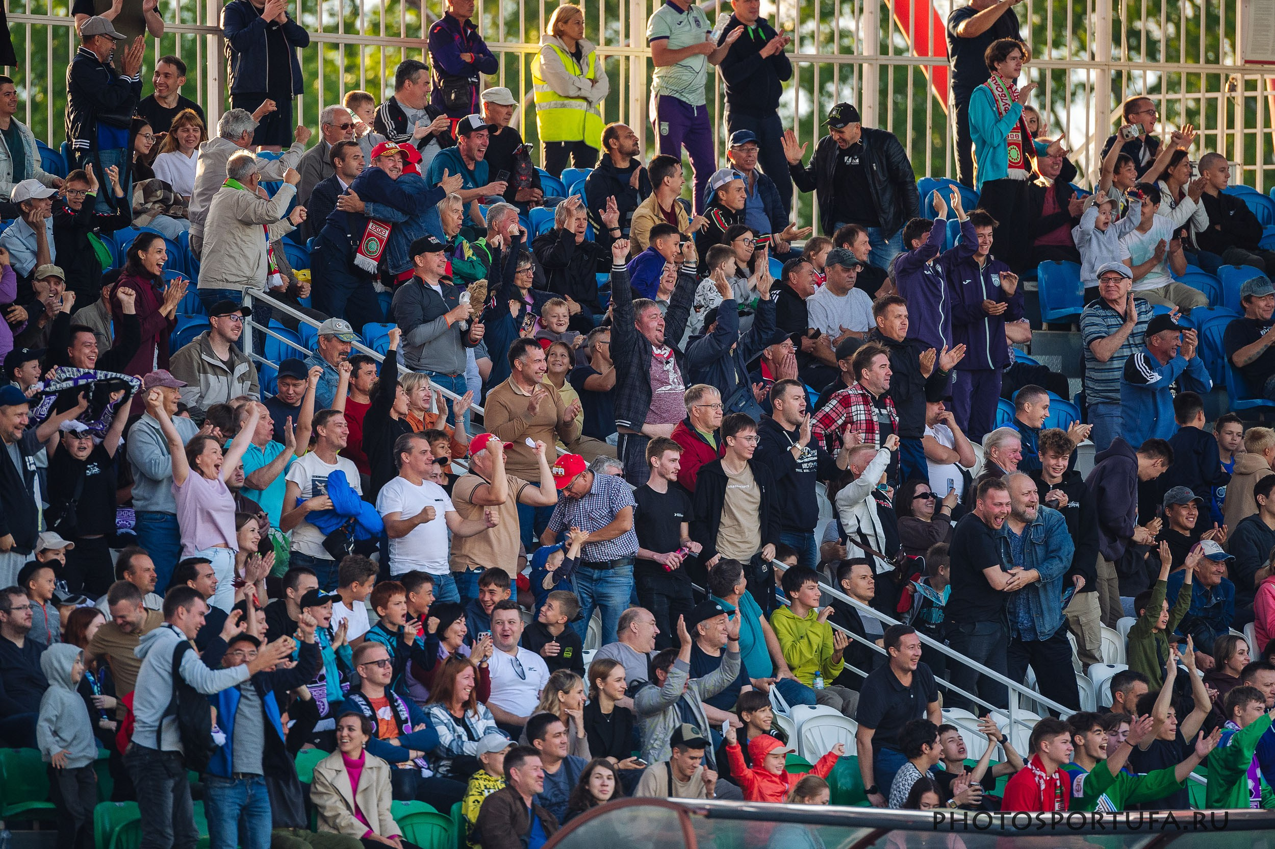 Россия — МЕЛБЕТ — Первая Лига. 4 -й тур «ФК УФА» — ФК «Тюмень». Спортивный фотограф в Уфе Евгений Буров