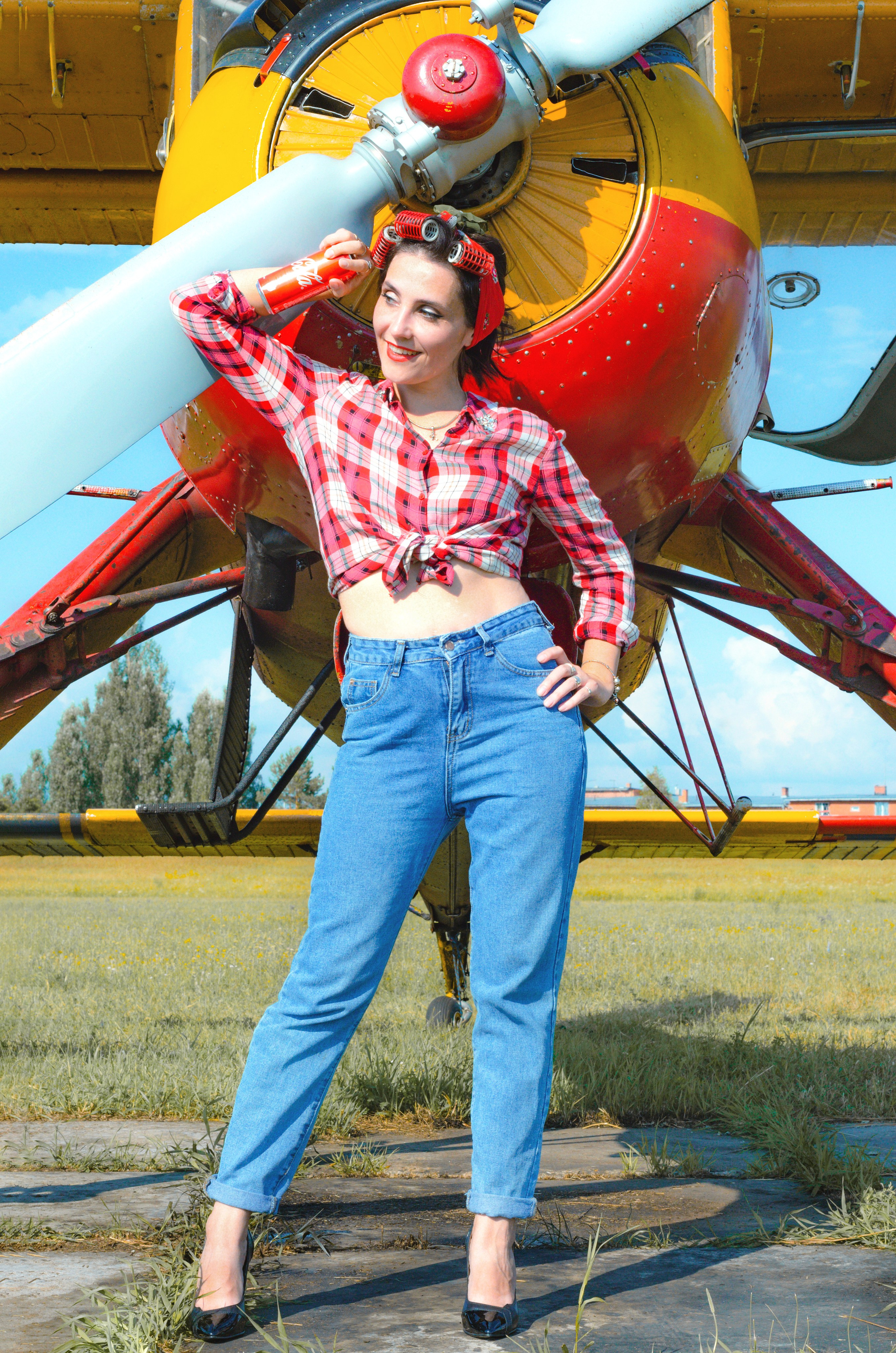 С самолётами. Фотографы для фотосессий в Новосибирске