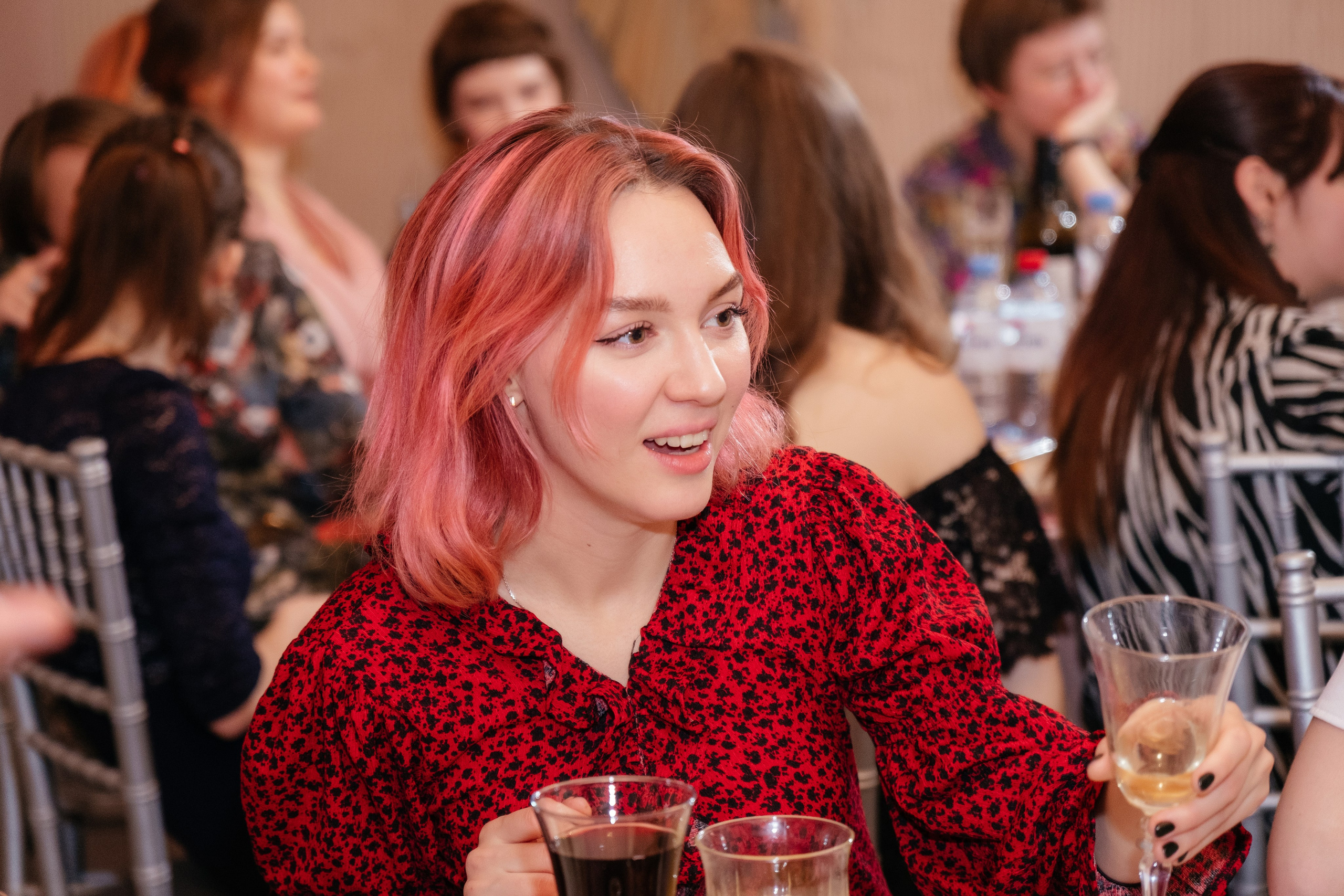 Фотосъемка корпоратива в Екатеринбурге. Свадебный фотограф в Екатеринбурге — заказ профессиональной фотосесии, все виды фотосъемки