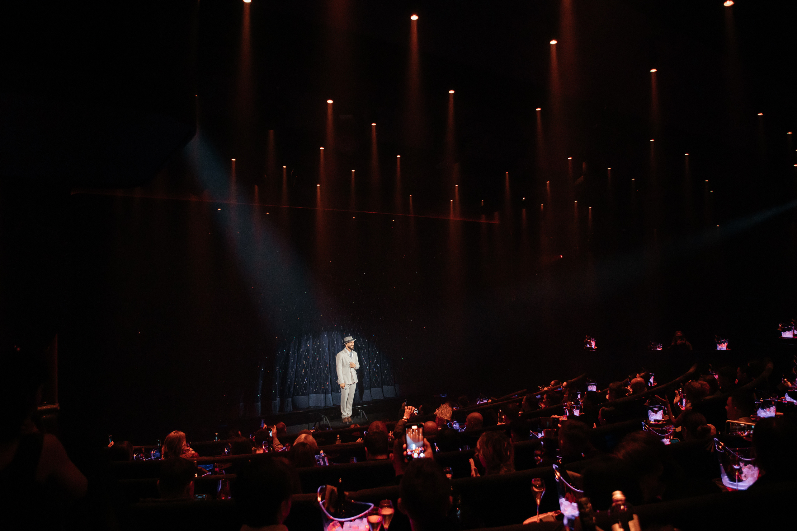 Закрытая презентация клипа JONY ''НИКАК'' в CRAVE. Светский фотограф — Анисина Ирина