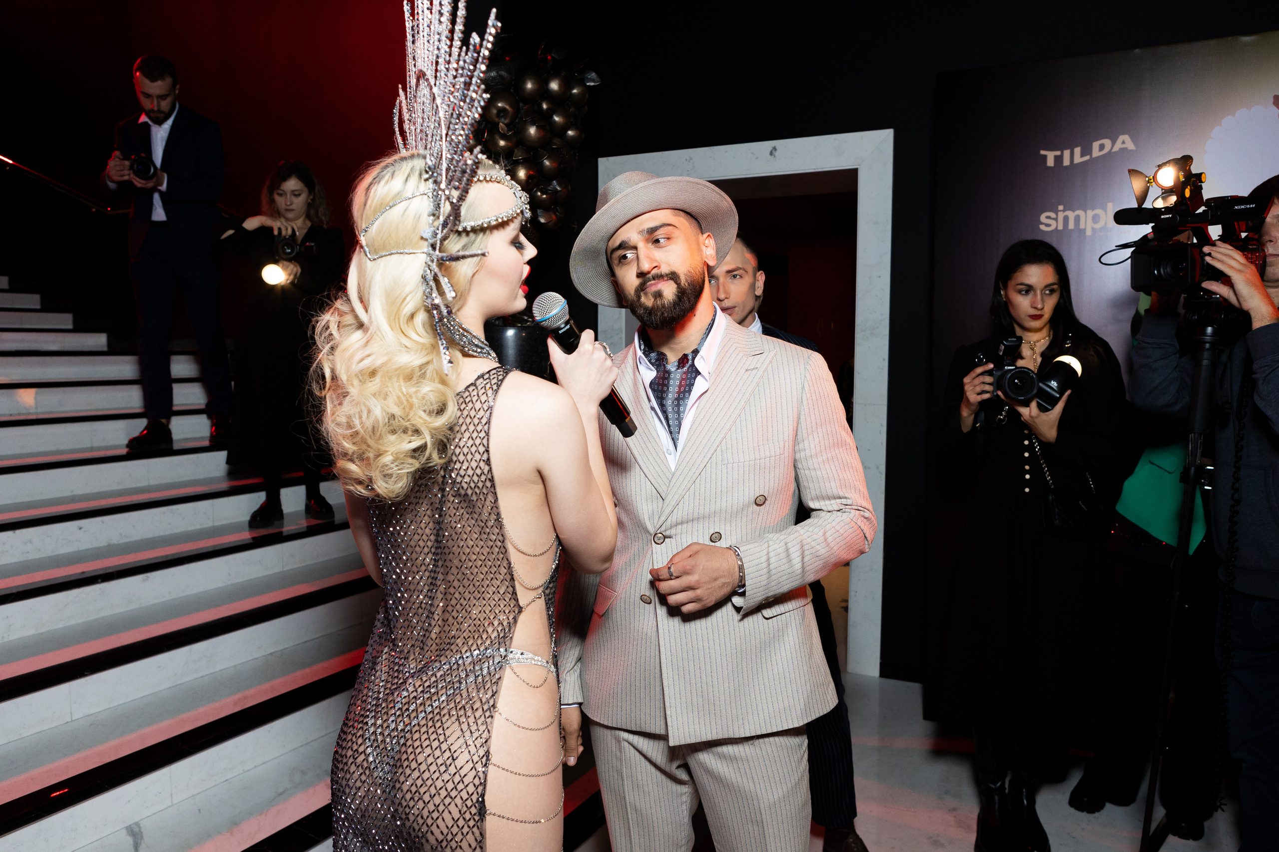 Закрытая презентация клипа JONY ''НИКАК'' в CRAVE. Светский фотограф — Анисина Ирина