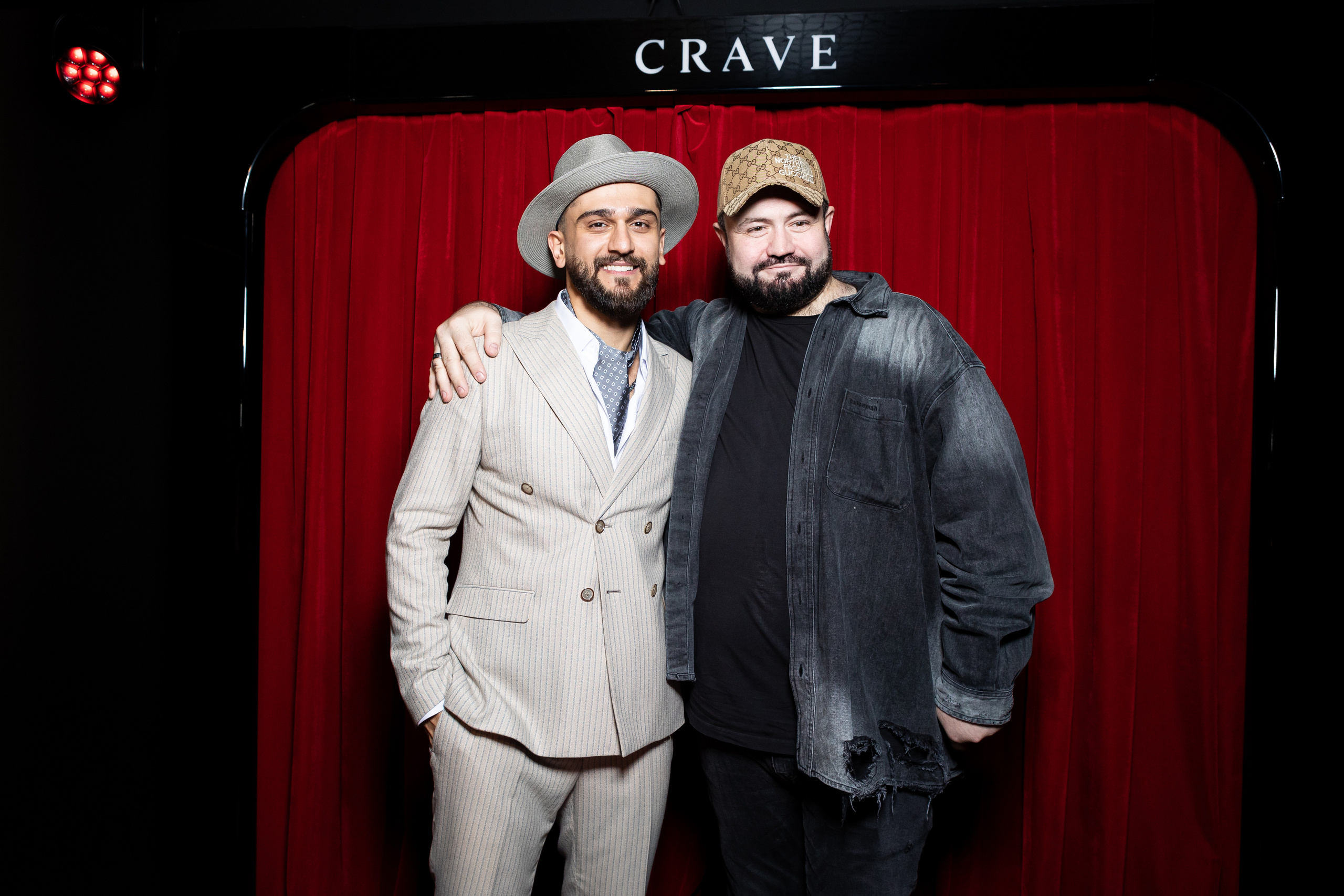 Закрытая презентация клипа JONY ''НИКАК'' в CRAVE. Светский фотограф — Анисина Ирина