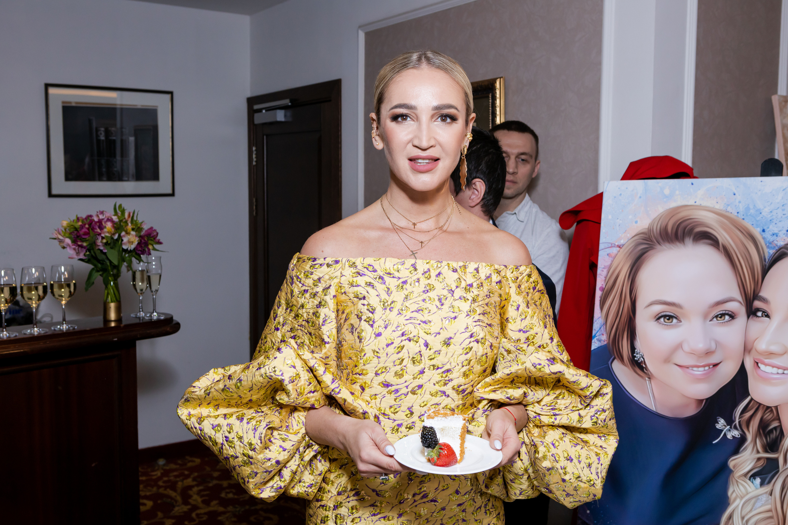 Ольга Бузова — 18 лет на сцене. Светский фотограф — Анисина Ирина