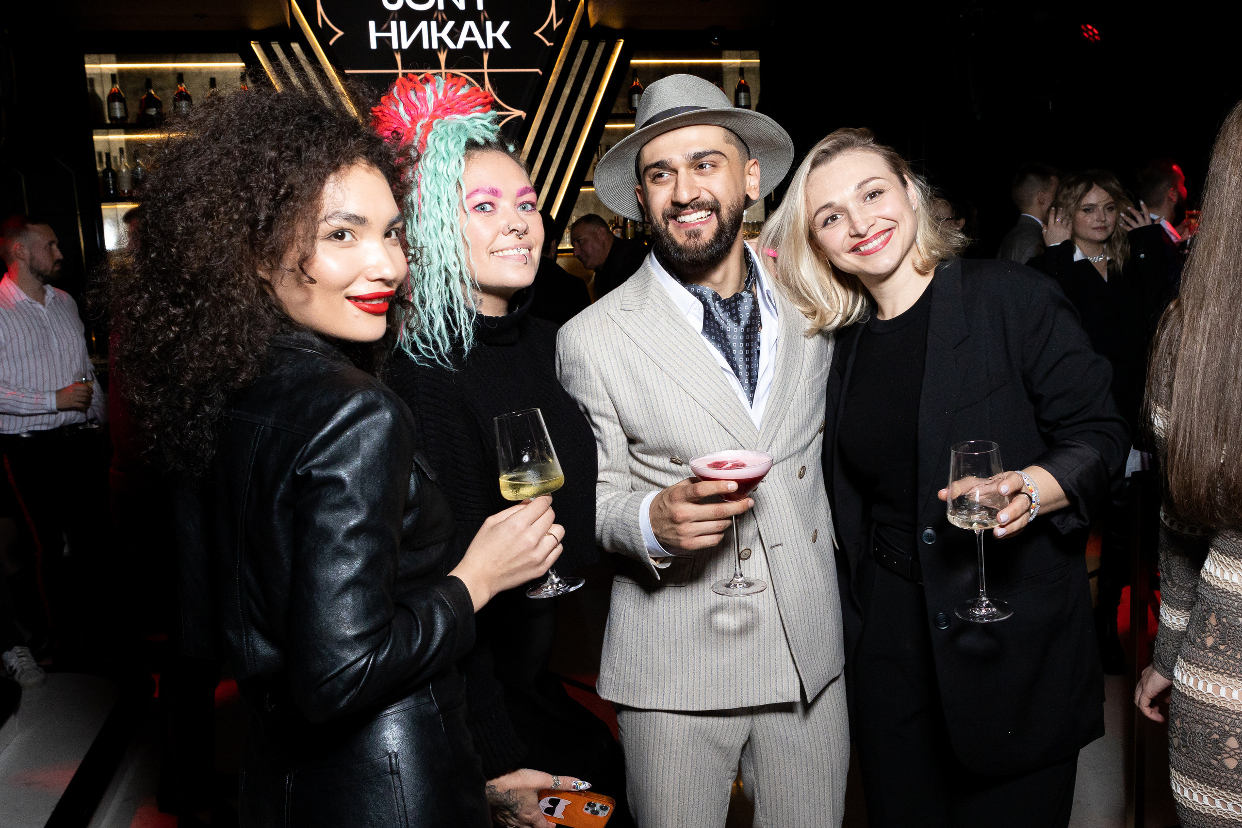 Закрытая презентация клипа JONY ''НИКАК'' в CRAVE. Светский фотограф — Анисина Ирина