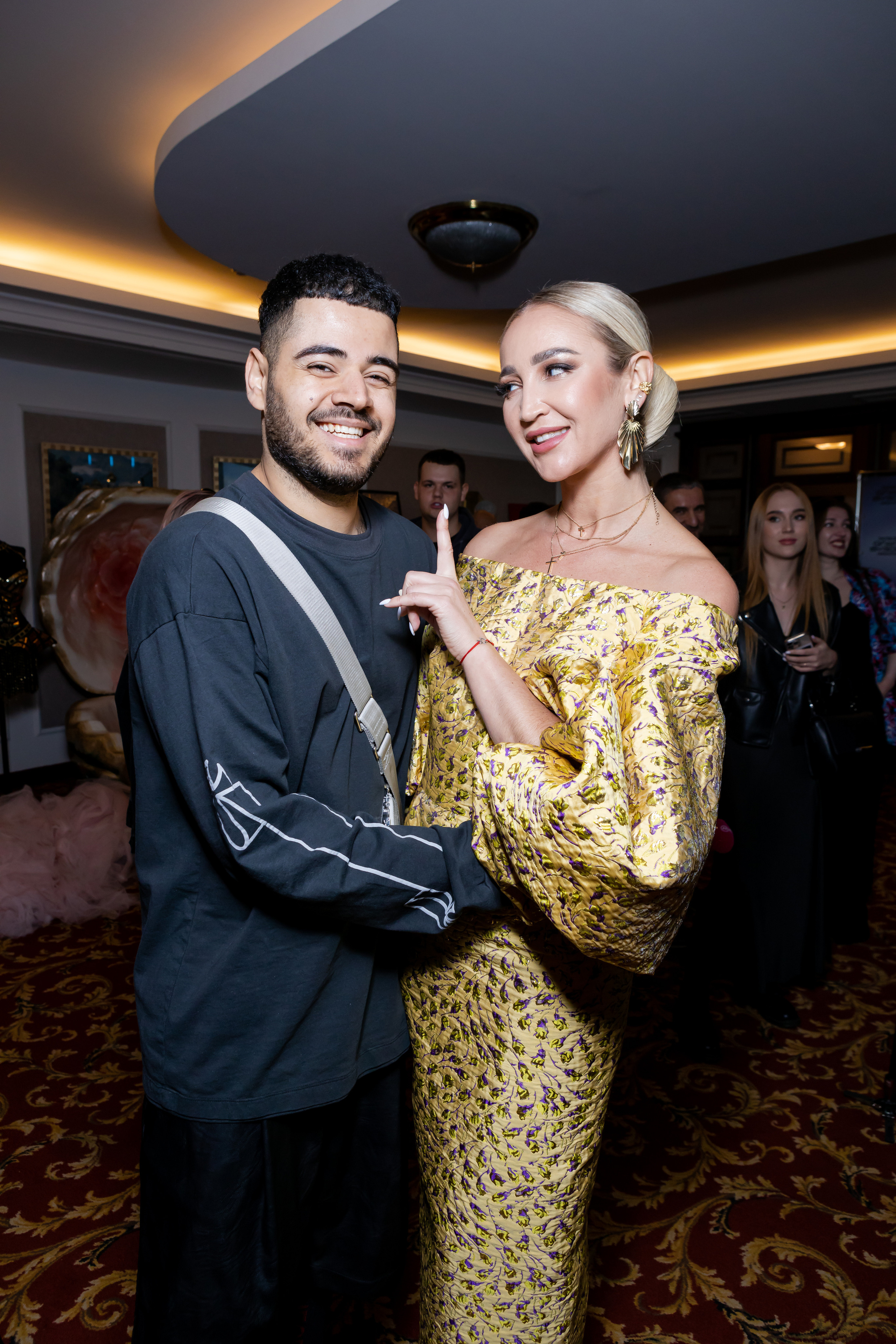 Ольга Бузова — 18 лет на сцене. Светский фотограф — Анисина Ирина