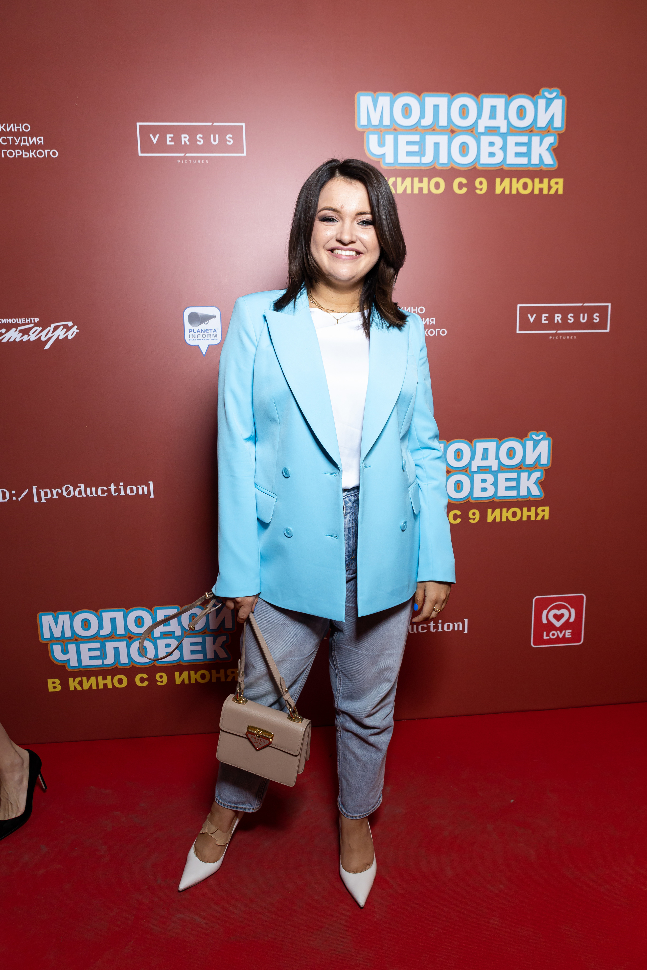 Молодой парень в кинотеатре КАРО ОКТЯБРЬ. Светский фотограф — Анисина Ирина