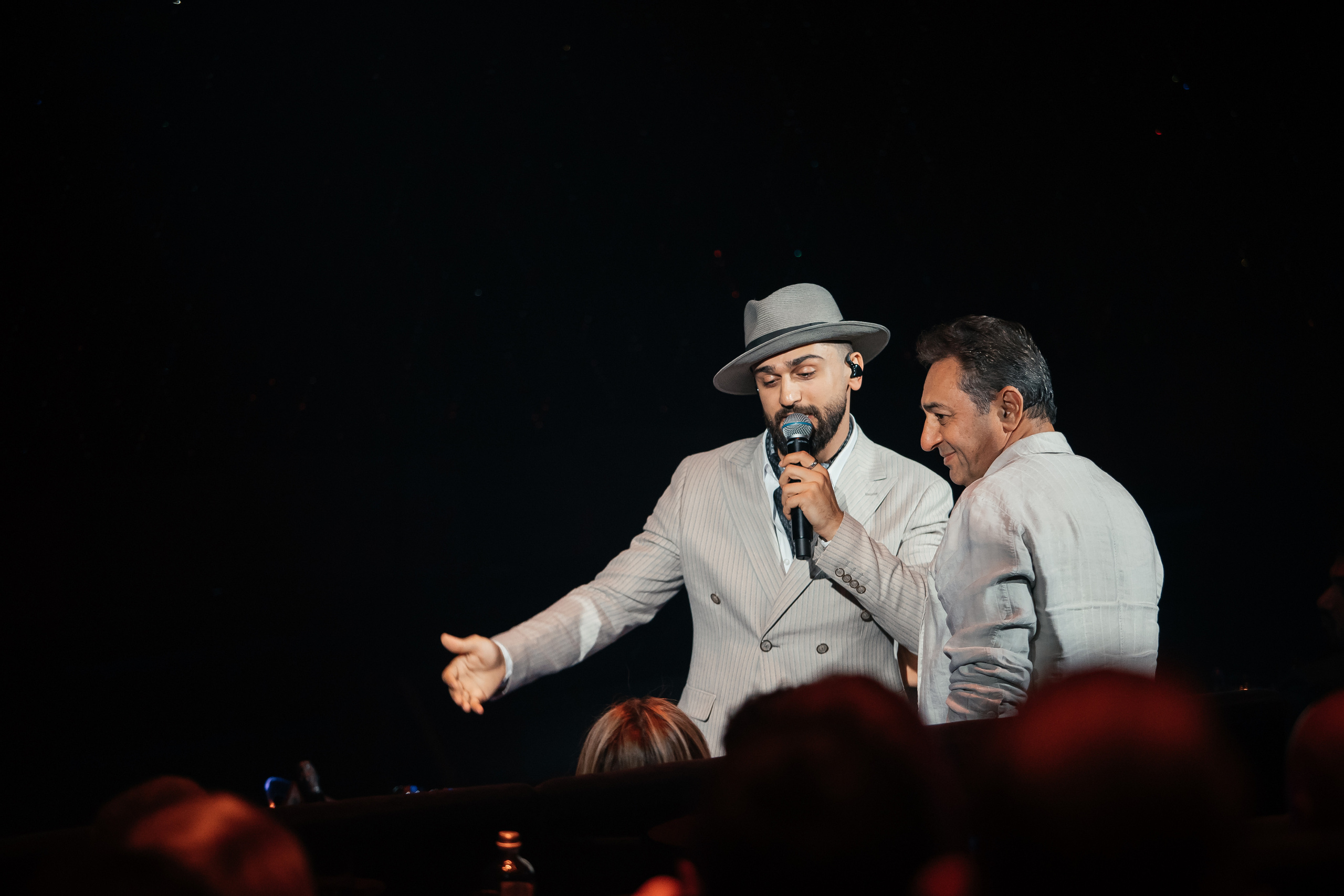 Закрытая презентация клипа JONY ''НИКАК'' в CRAVE. Светский фотограф — Анисина Ирина