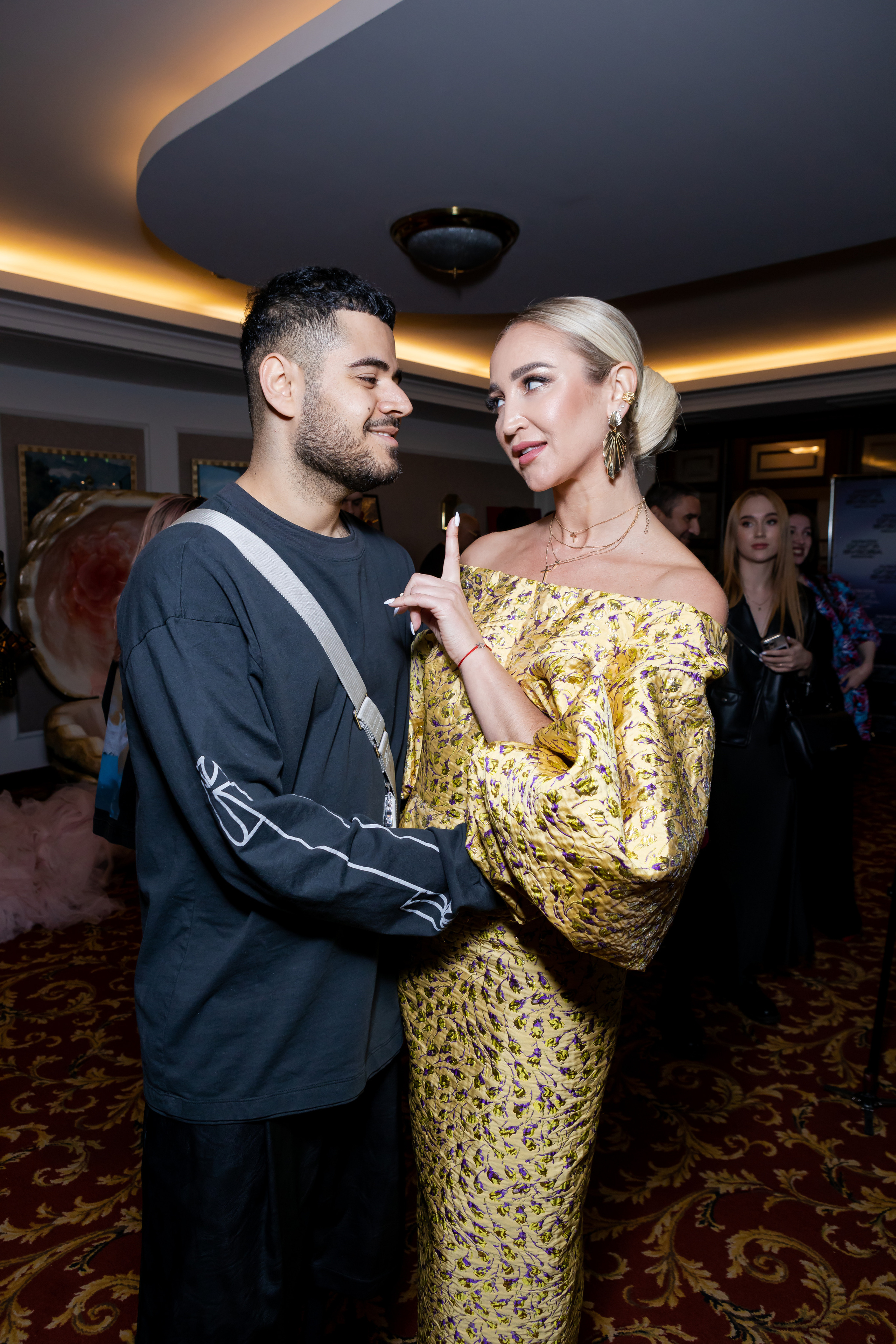 Ольга Бузова — 18 лет на сцене. Светский фотограф — Анисина Ирина