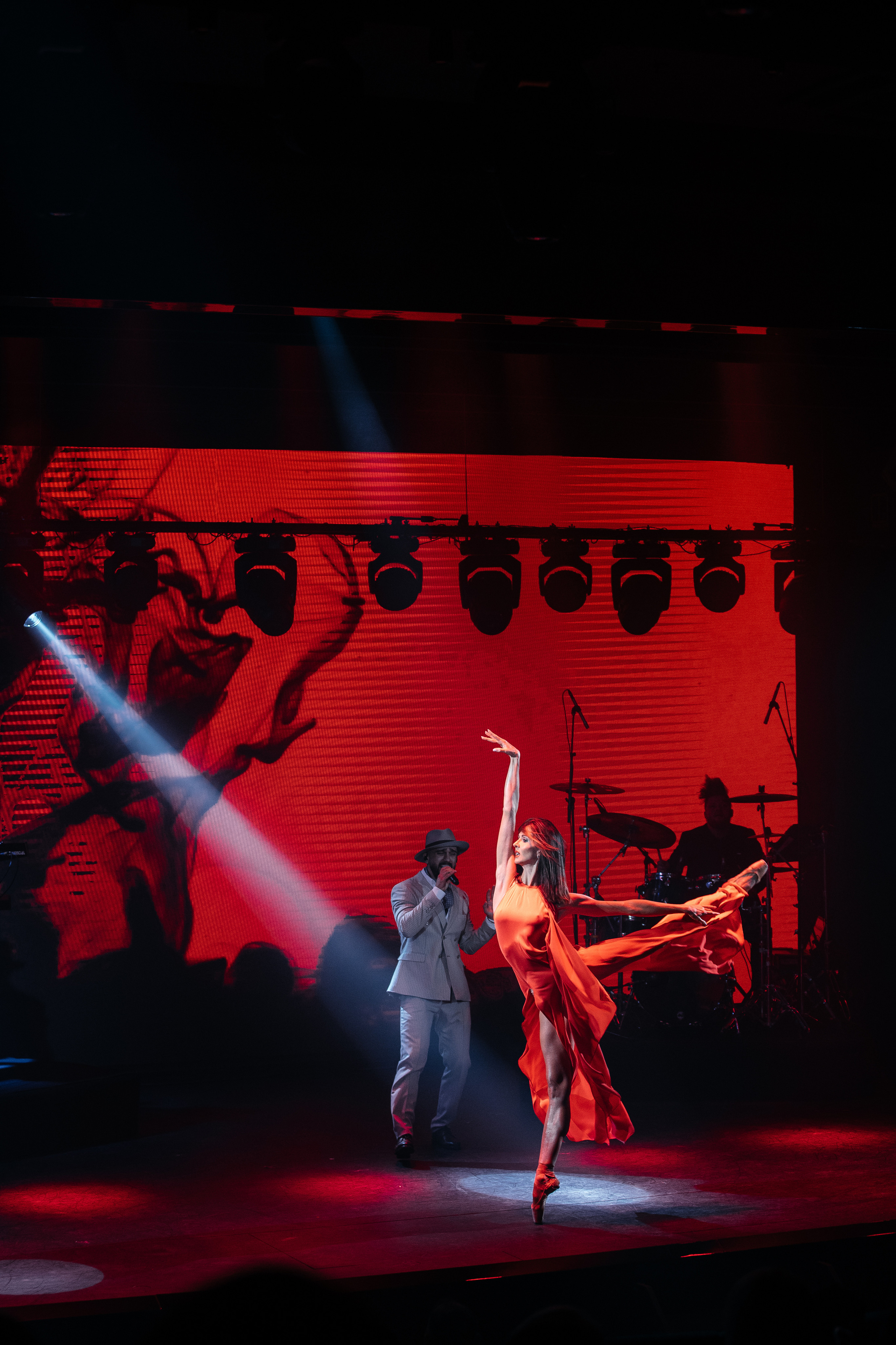 Закрытая презентация клипа JONY ''НИКАК'' в CRAVE. Светский фотограф — Анисина Ирина