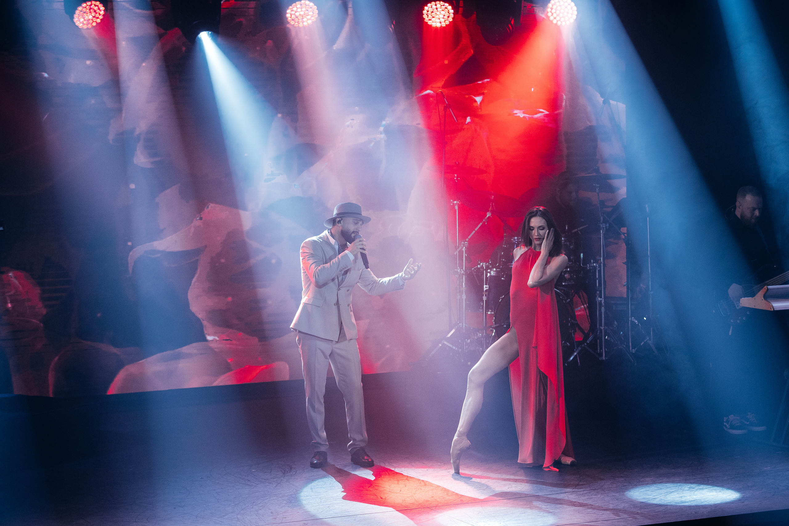 Закрытая презентация клипа JONY ''НИКАК'' в CRAVE. Светский фотограф — Анисина Ирина