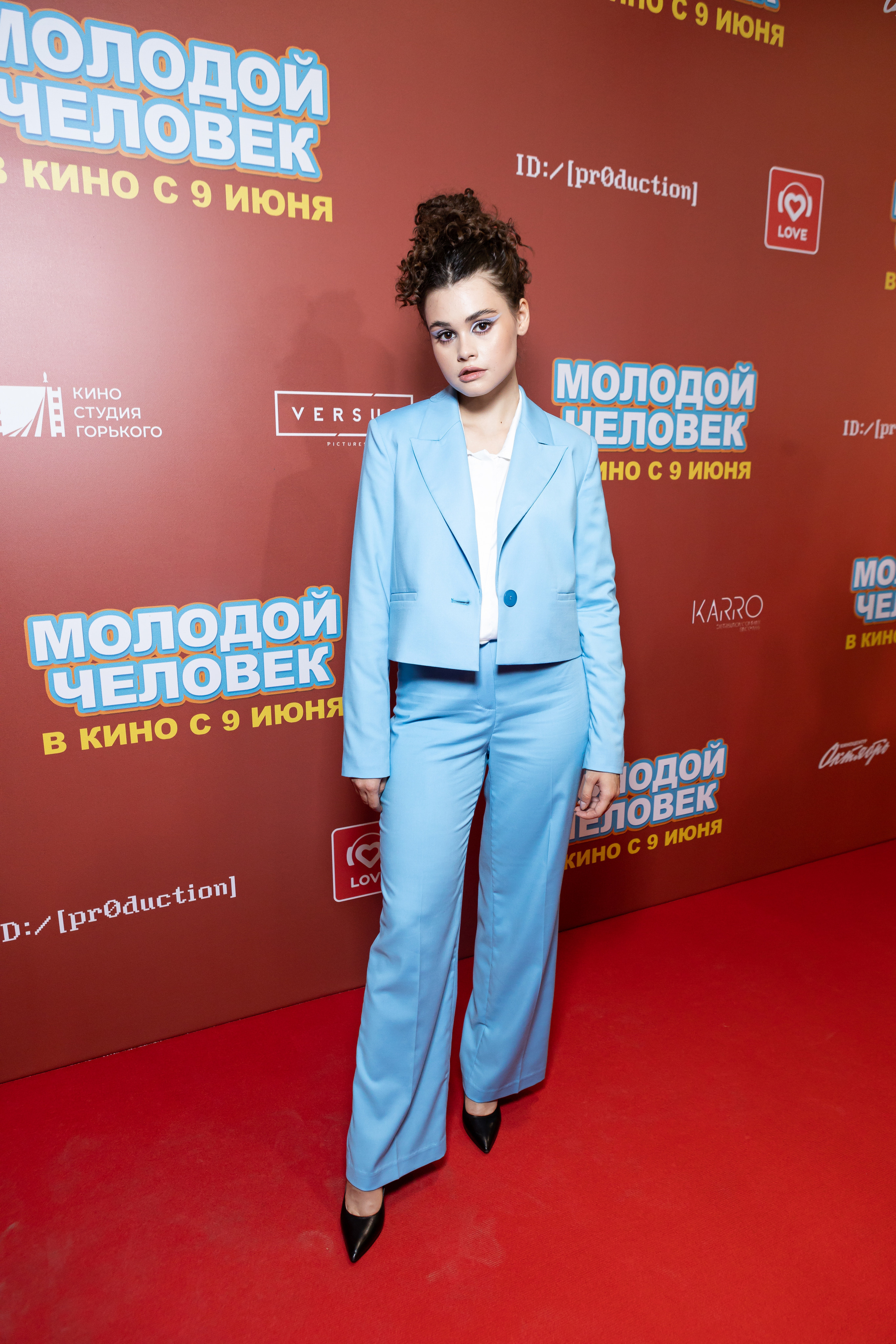 Молодой парень в кинотеатре КАРО ОКТЯБРЬ. Светский фотограф — Анисина Ирина