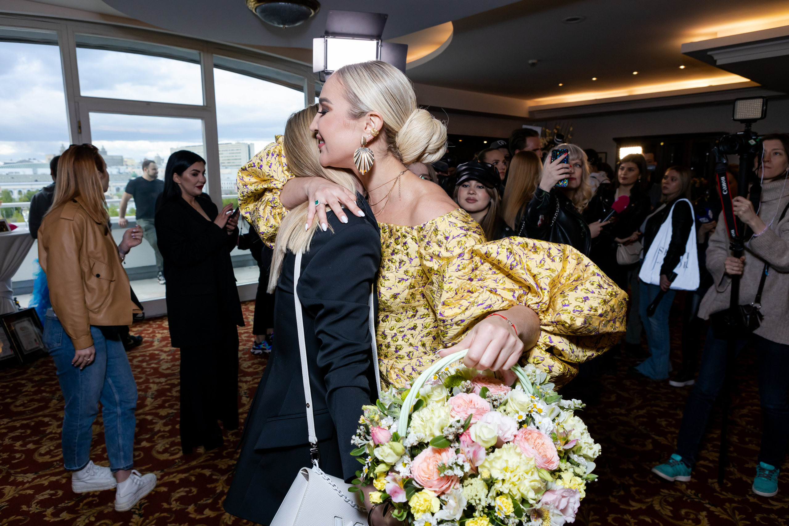 Ольга Бузова — 18 лет на сцене. Светский фотограф — Анисина Ирина