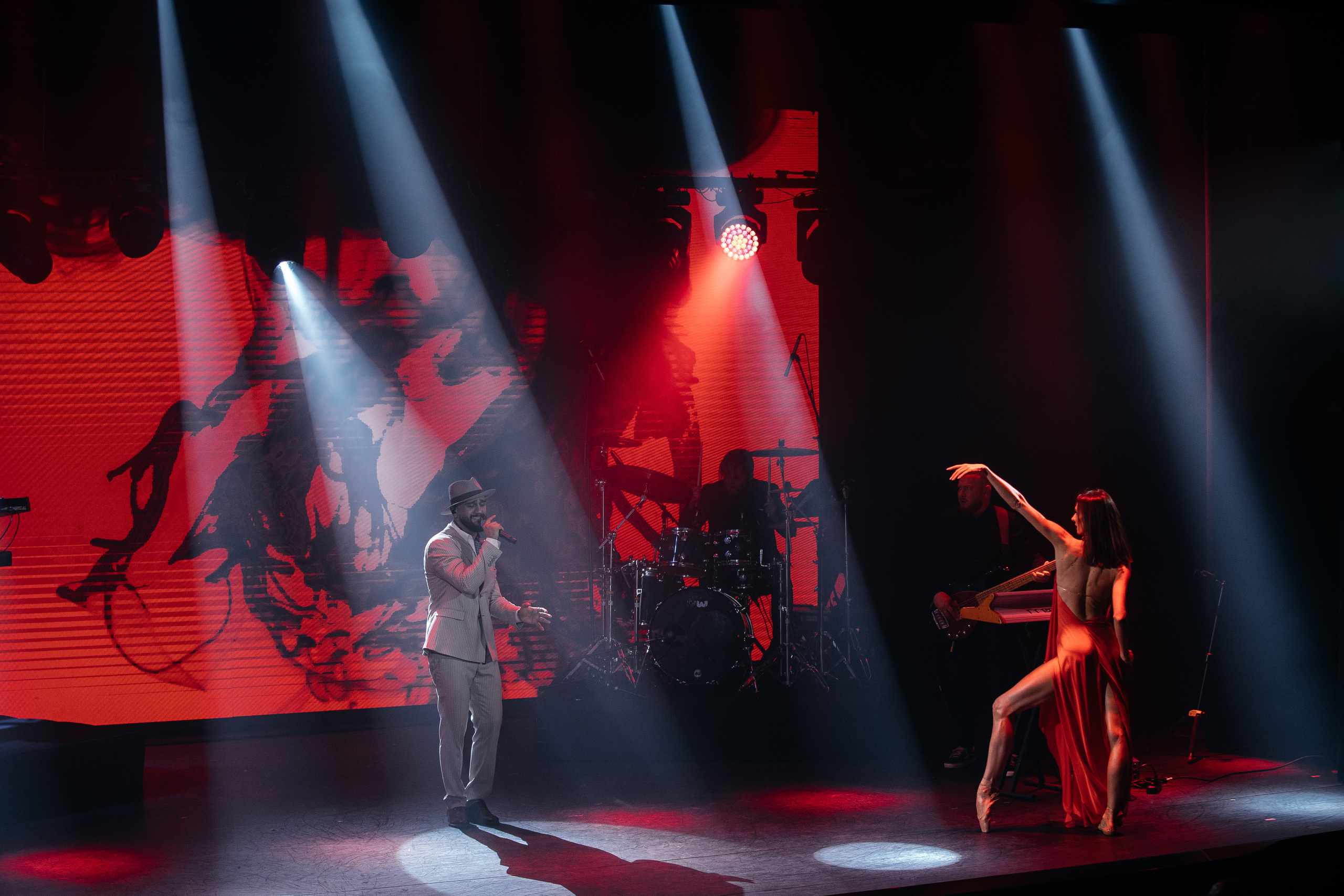 Закрытая презентация клипа JONY ''НИКАК'' в CRAVE. Светский фотограф — Анисина Ирина