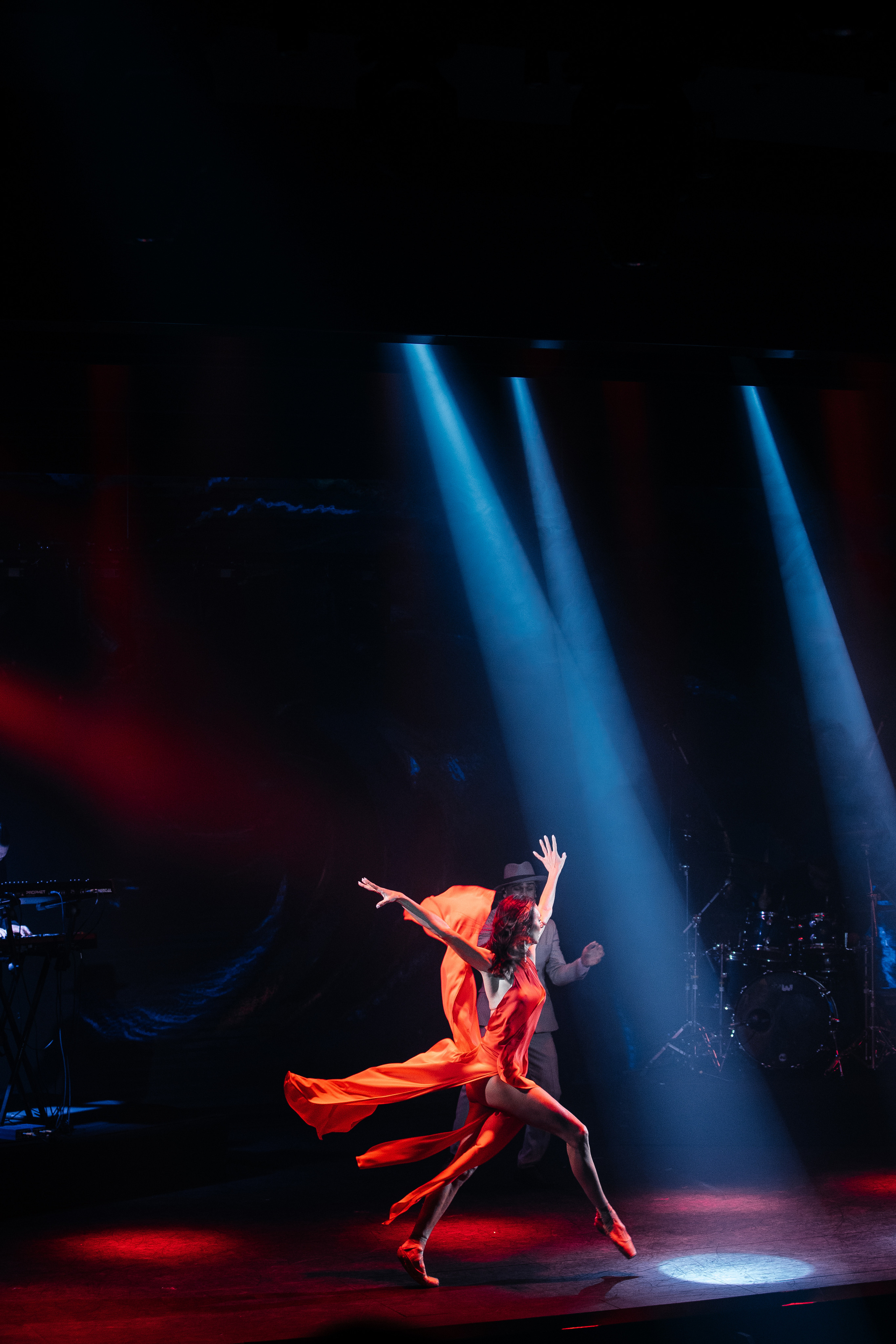 Закрытая презентация клипа JONY ''НИКАК'' в CRAVE. Светский фотограф — Анисина Ирина