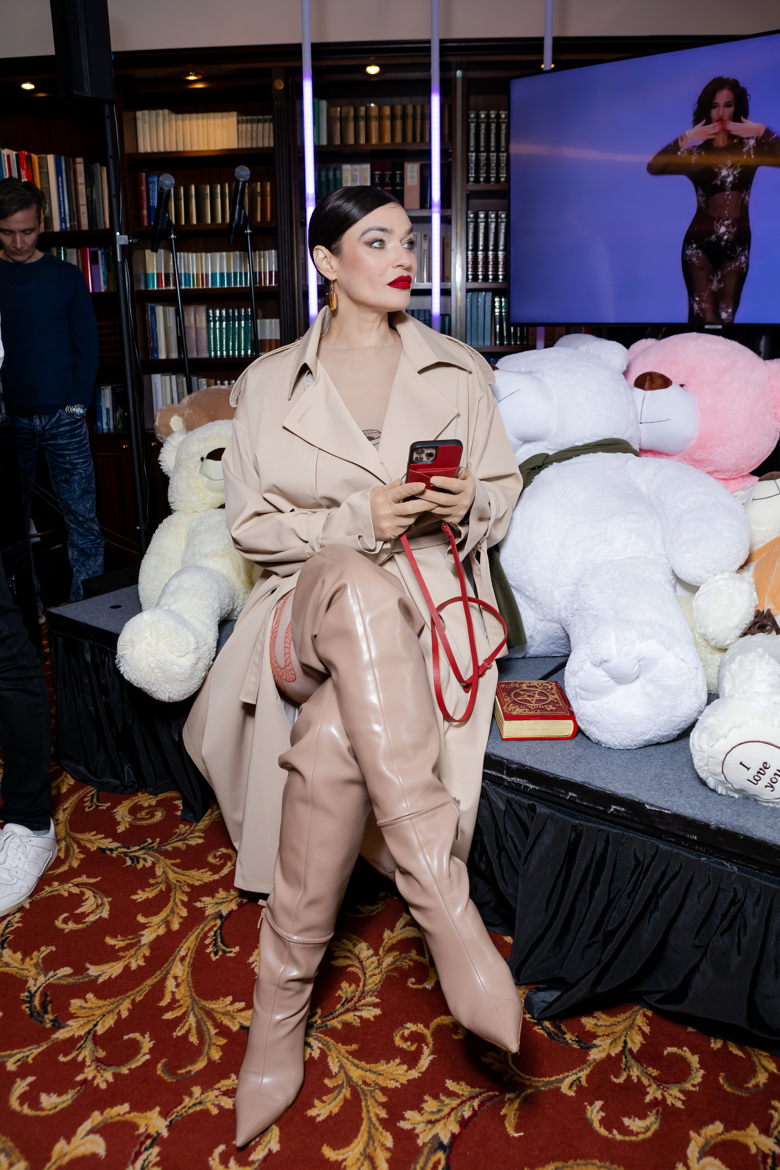 Ольга Бузова — 18 лет на сцене. Светский фотограф — Анисина Ирина