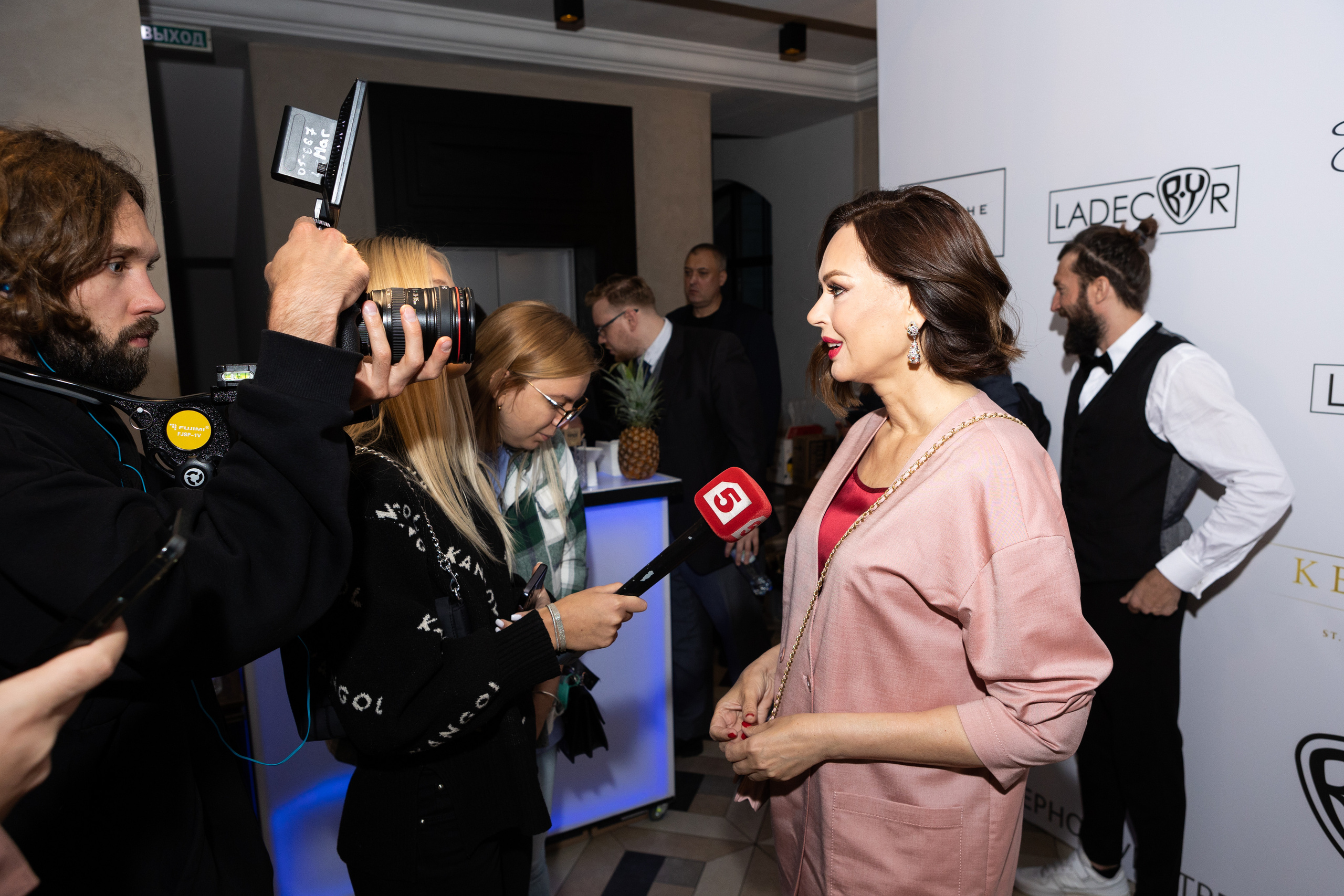 TOP LUXURY AWARD 2022. Светский фотограф — Анисина Ирина