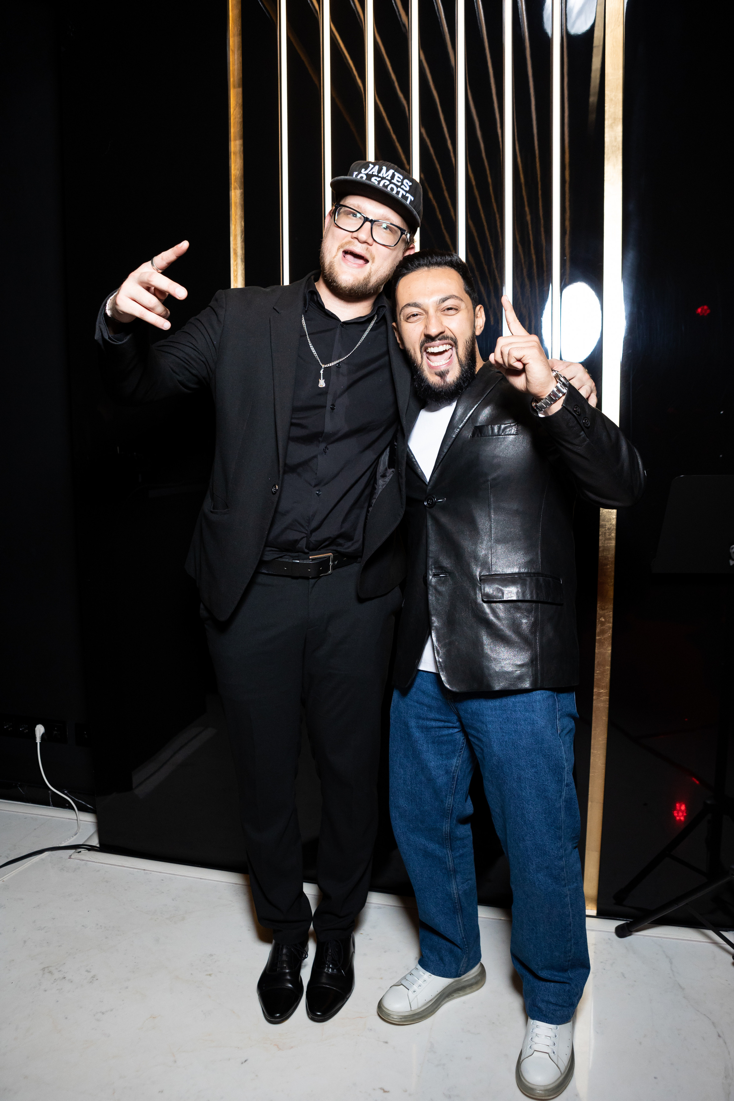 Закрытая презентация клипа JONY ''НИКАК'' в CRAVE. Светский фотограф — Анисина Ирина