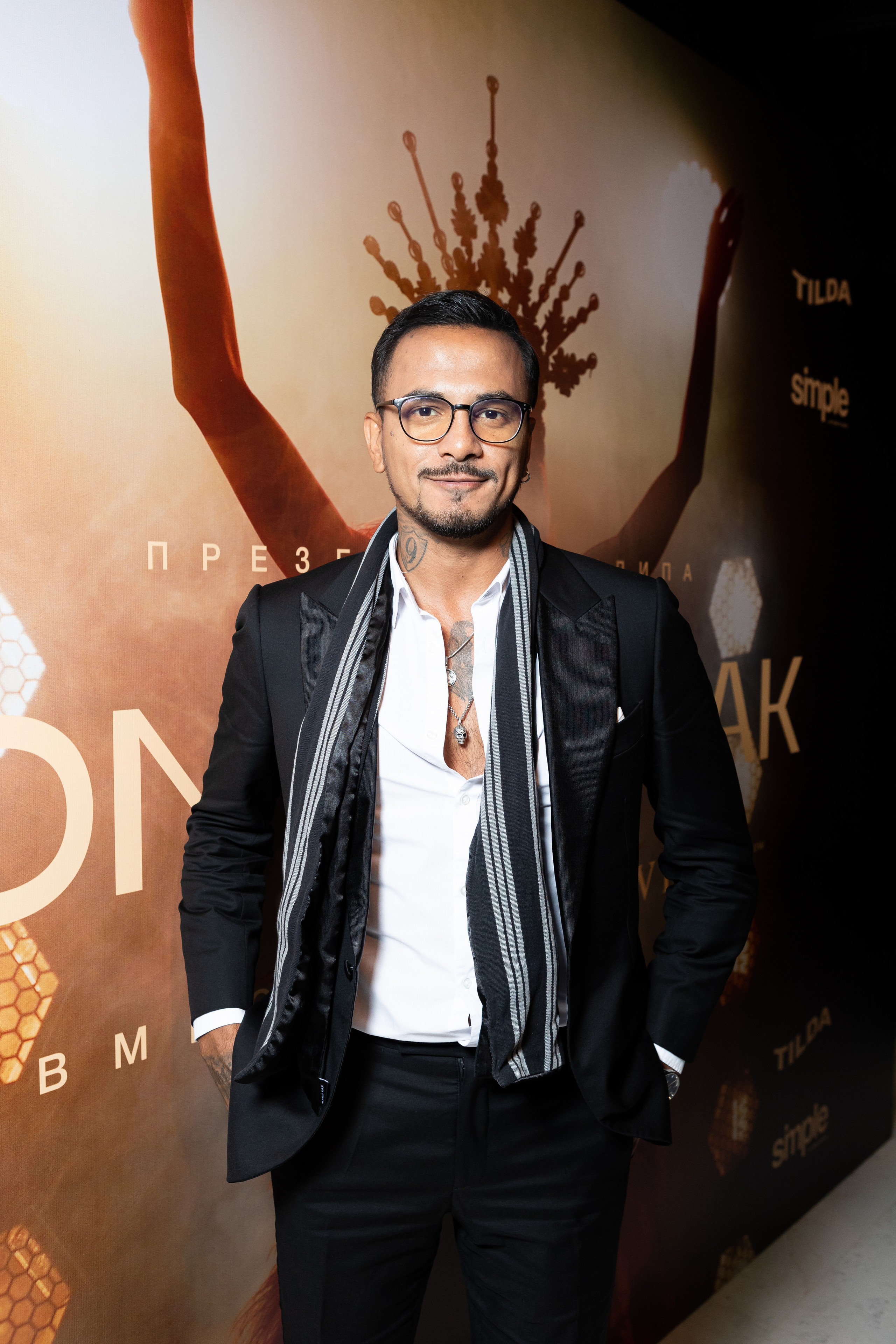 Закрытая презентация клипа JONY ''НИКАК'' в CRAVE. Светский фотограф — Анисина Ирина