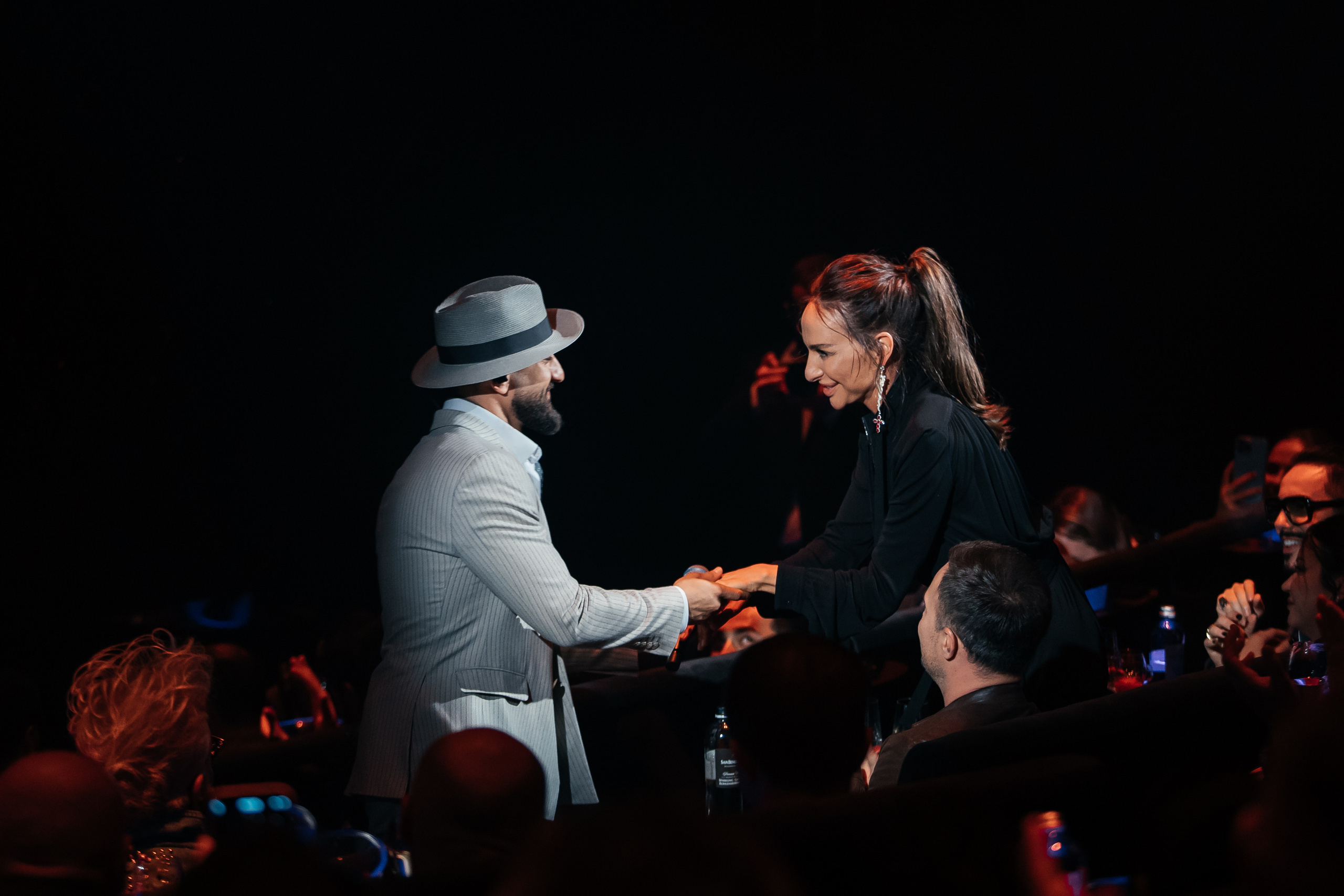 Закрытая презентация клипа JONY ''НИКАК'' в CRAVE. Светский фотограф — Анисина Ирина