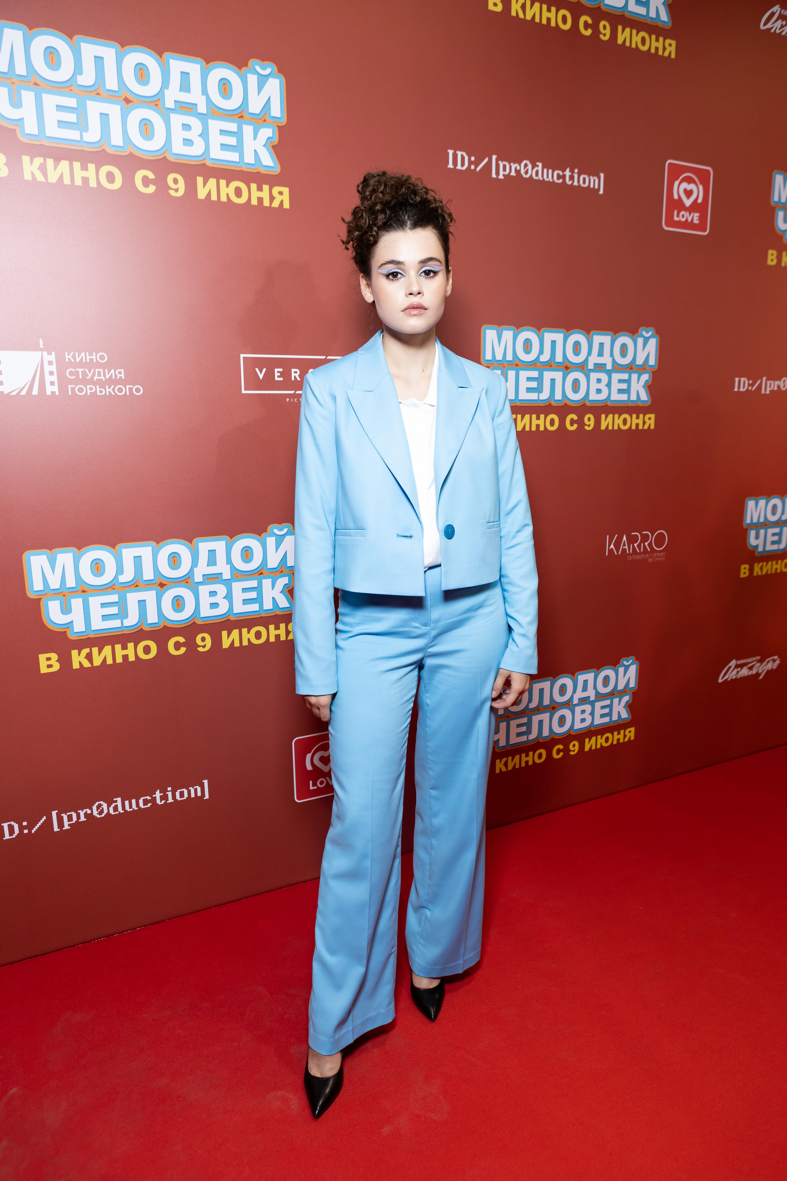 Молодой парень в кинотеатре КАРО ОКТЯБРЬ. Светский фотограф — Анисина Ирина