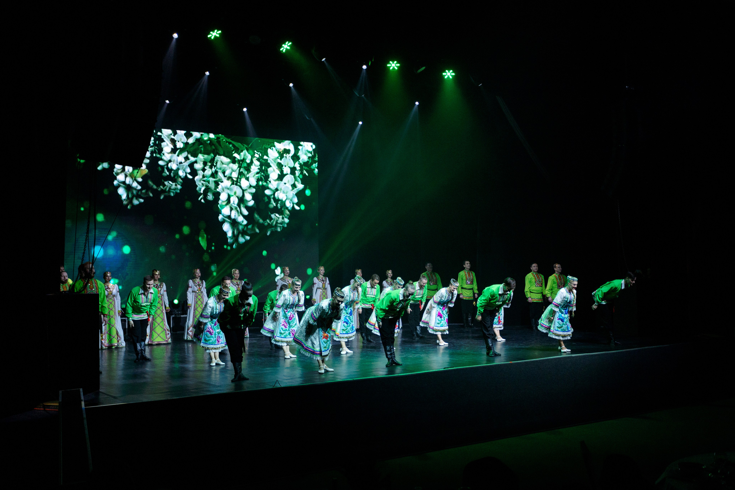 РЕПОРТАЖ: НОВЫЙ ГОД В ДК МЕТАЛЛУРГ. Профессиональный фотограф в Ижевске Леша Петров