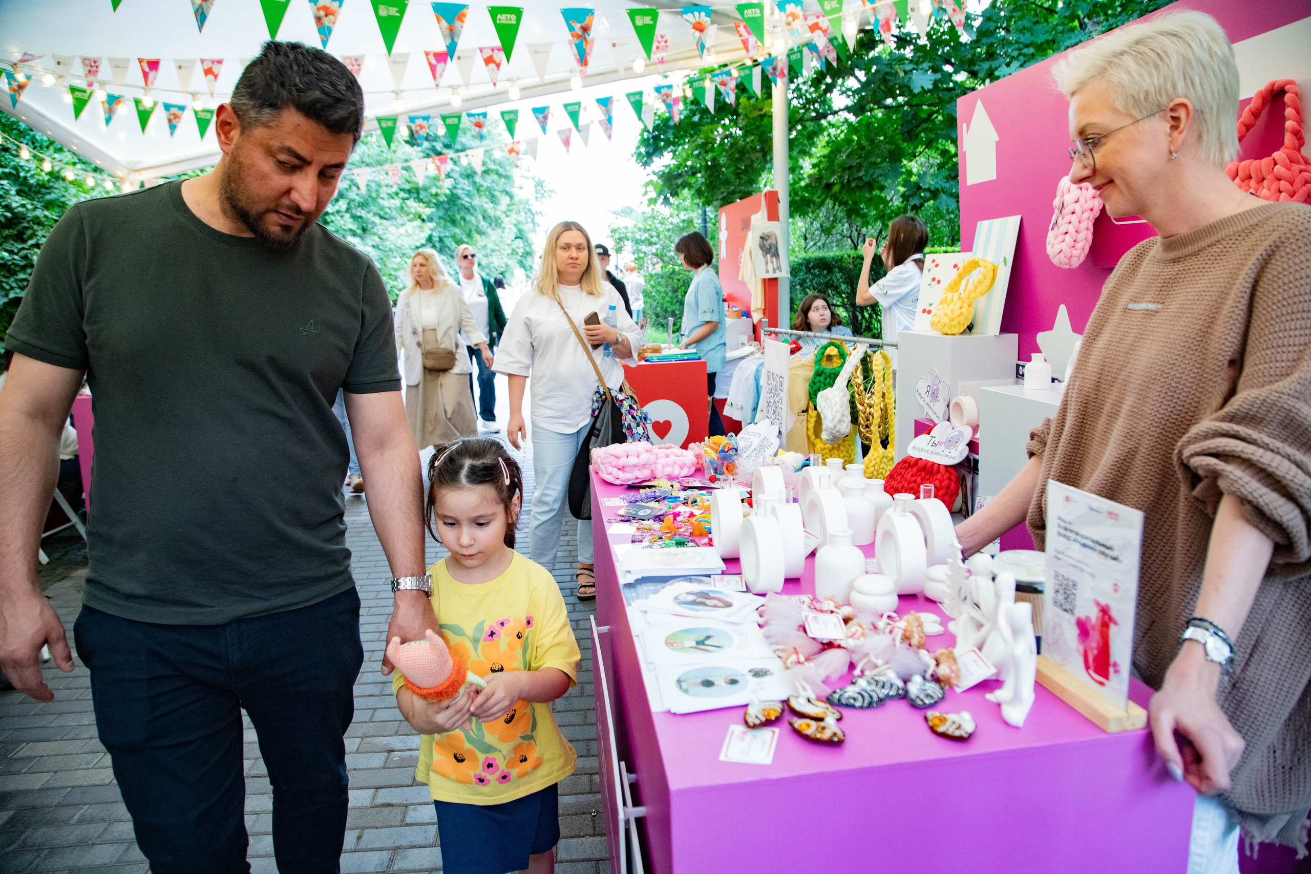 Съемка для благотворительного фонда. Женский фотограф в Москве Рина Леонтьева