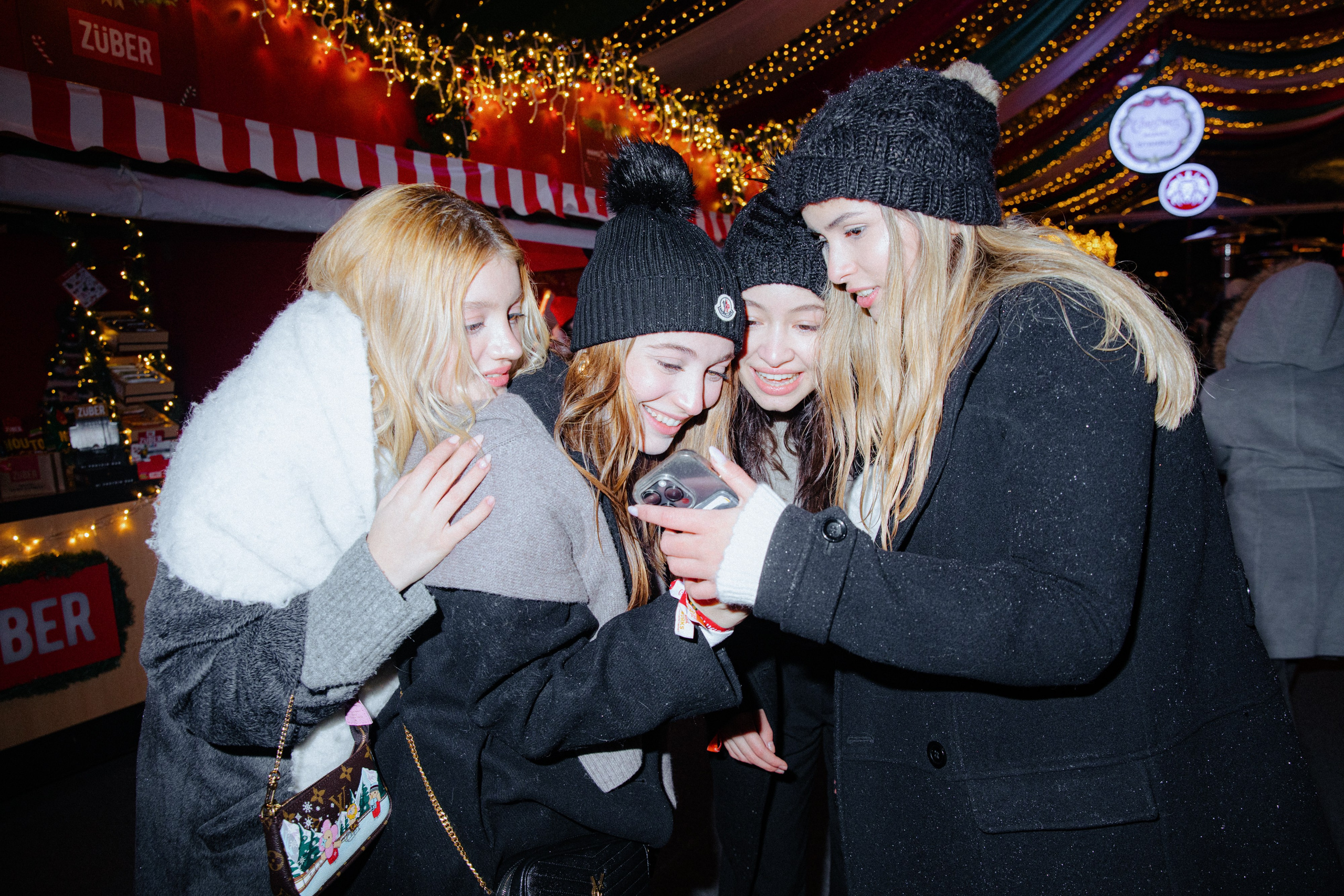 Christmas Market Istanbul. Свадебный и репортажный фотограф