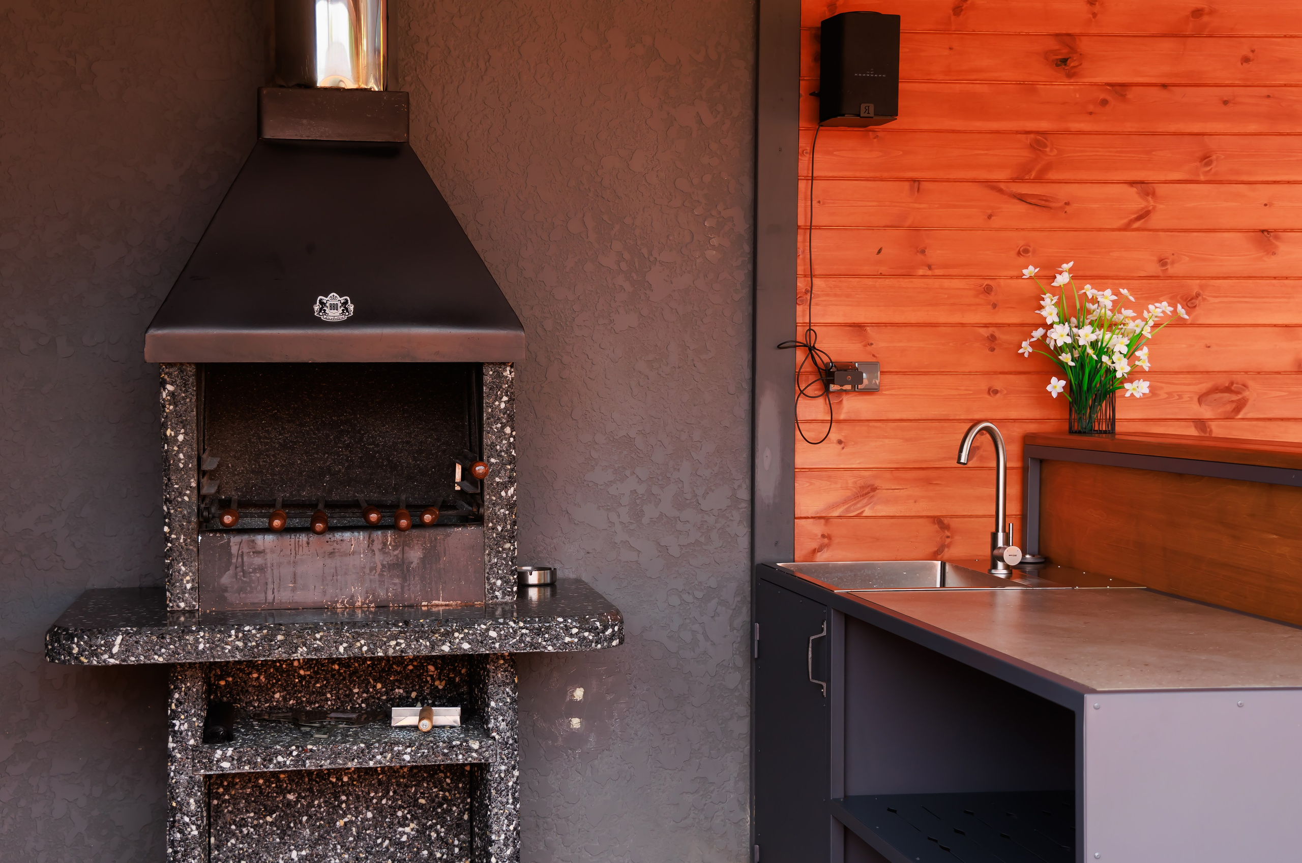 Интерьерная и рекламная съёмка. Свадебный и семейный фотограф в г. Майкопе (выезд по республике и краю)