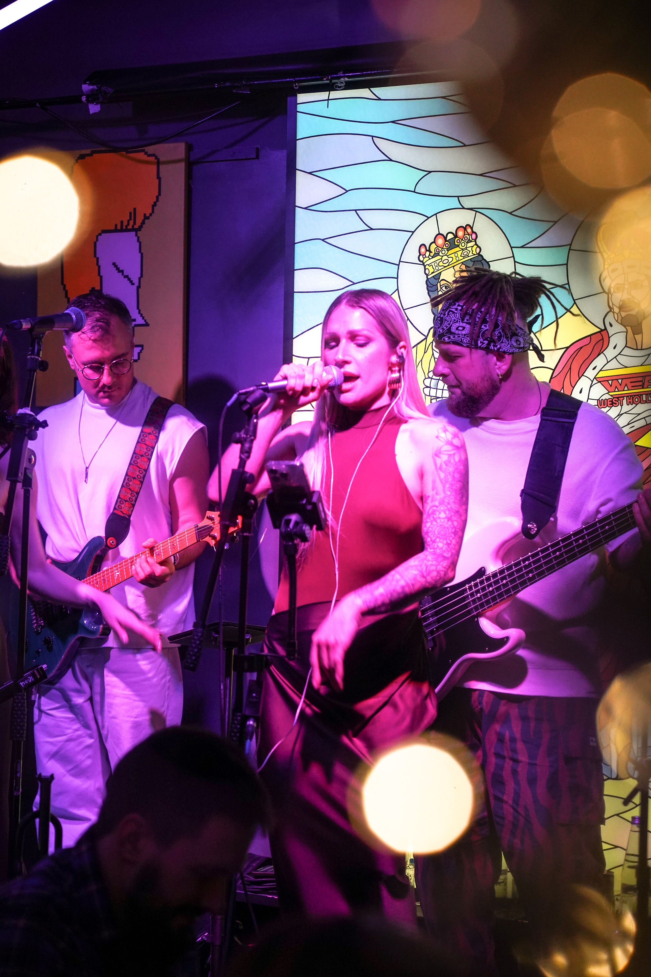 Бар Собаки в тумане. Фотограф