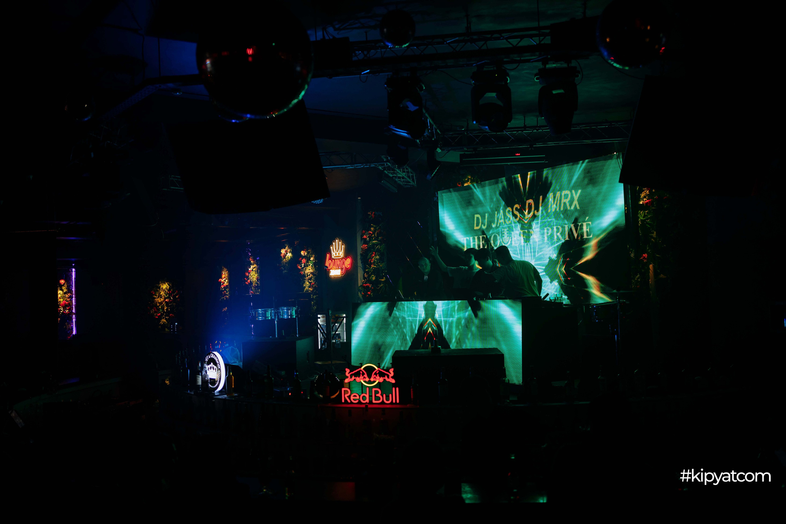 The Queen Prive. Кипятком Шымкент
