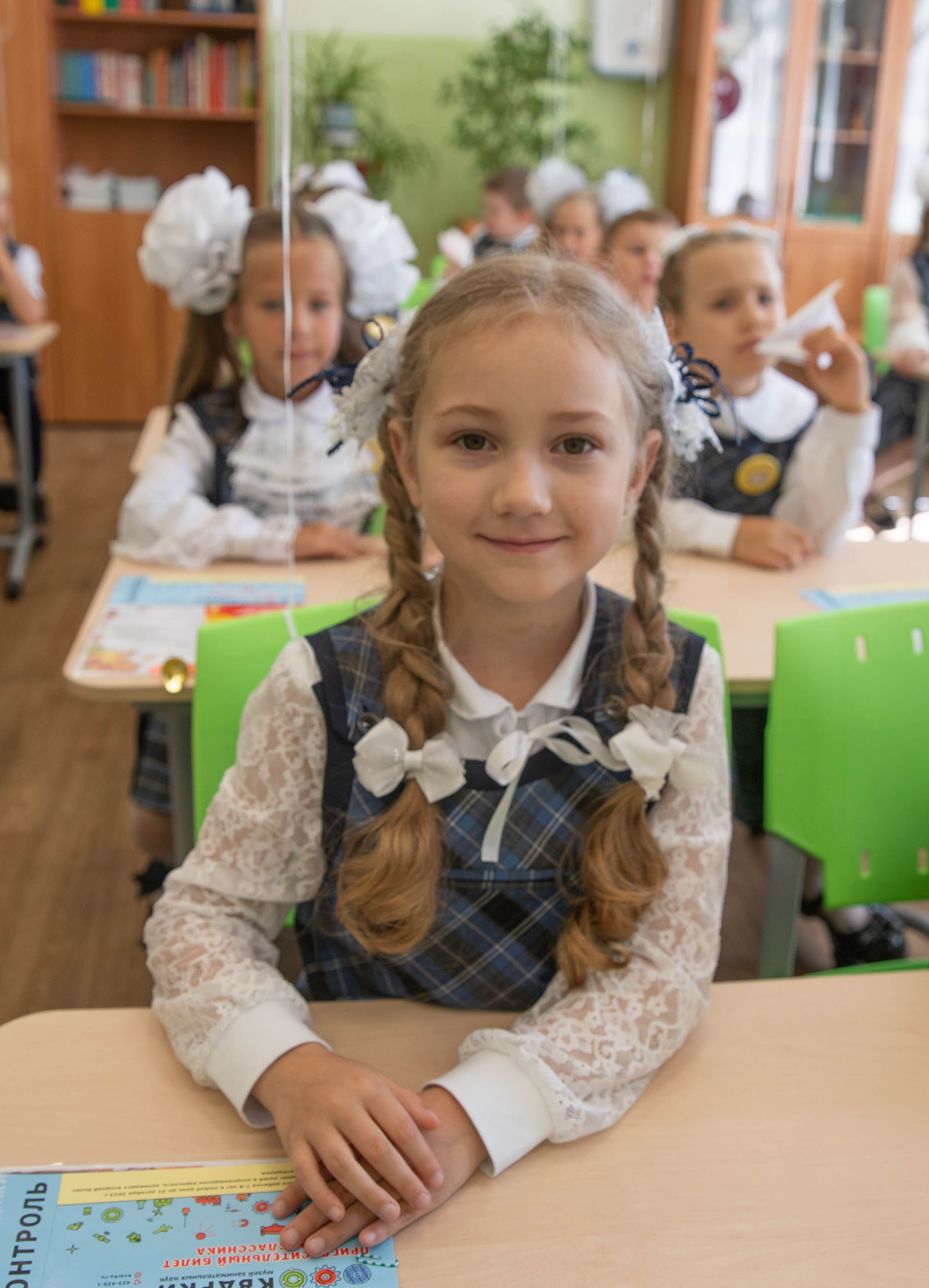 Первый класс линейка, в классе, портреты. Семейный и детский фотограф в Нижнем Новгороде