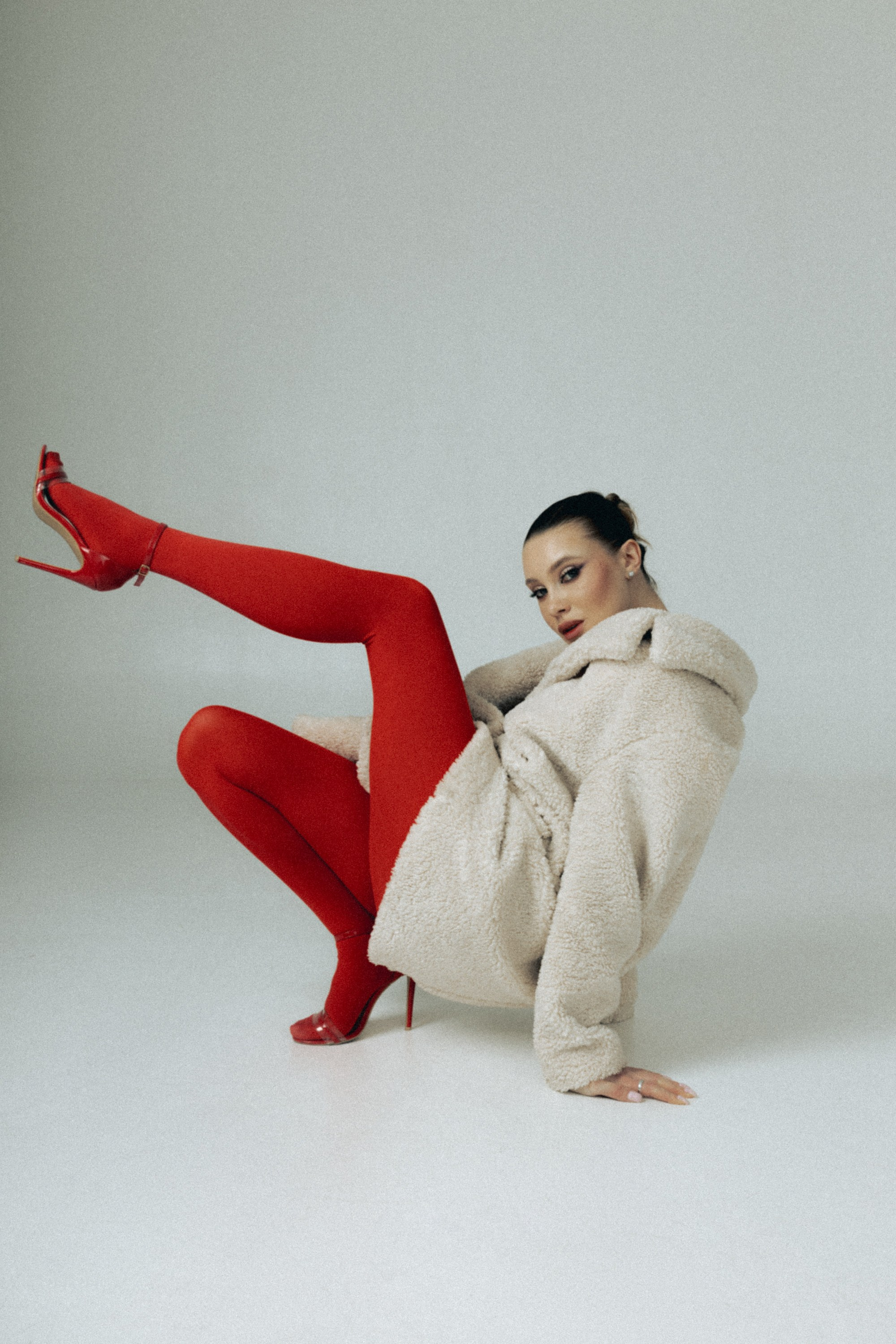 Red. Fashion-фотограф Желеуов Дулат