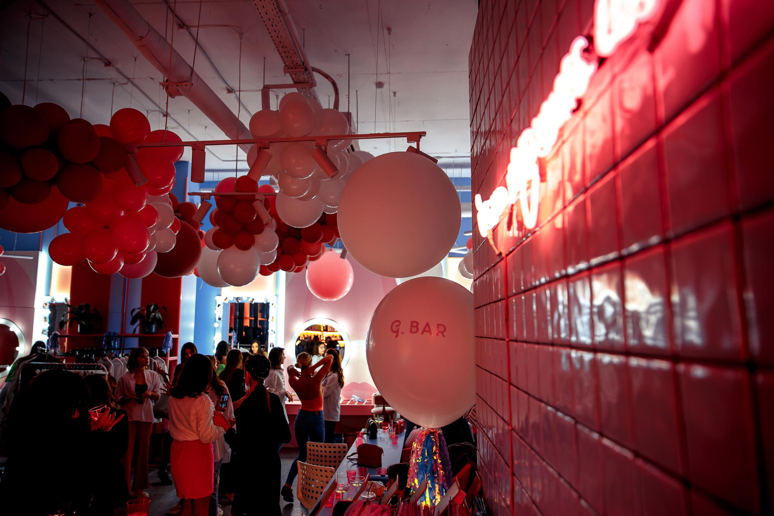 Вечеринка в G.Bar. Фотограф Виталий Вязьмикин