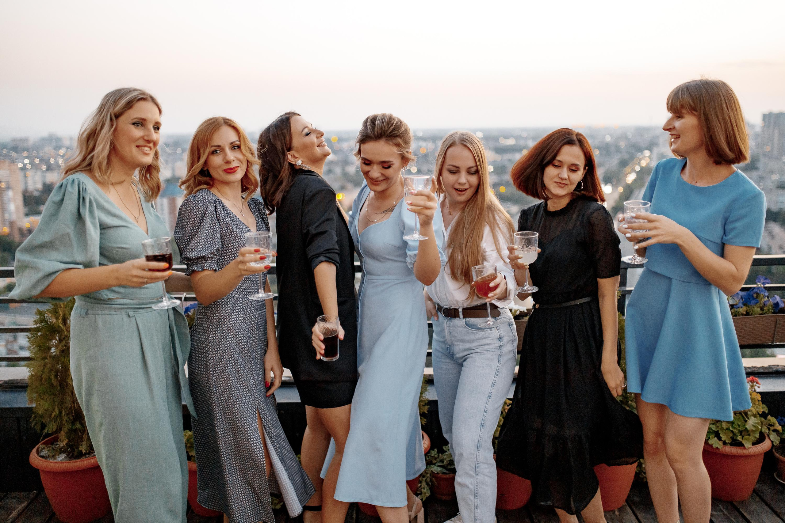 День рождения Марины на террасе. Фотограф Виталий Вязьмикин